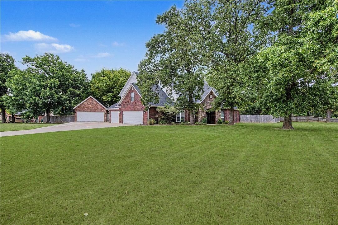Caribou Ln, Elm Springs, AR 72762