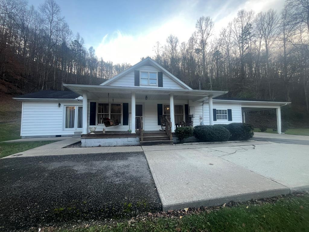 S Ky Route 321, Hagerhill, KY 41222