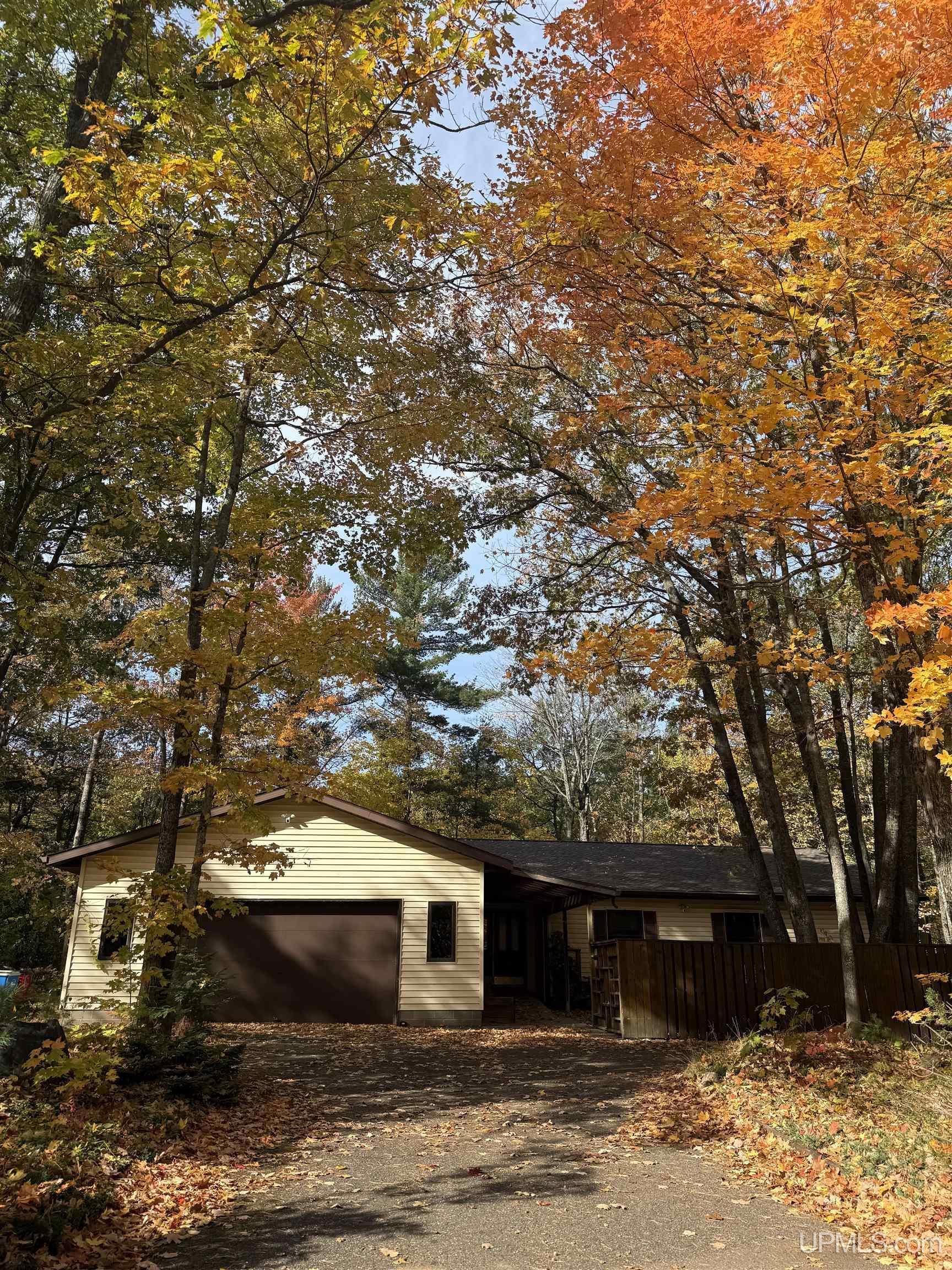 Longyear Dr, Negaunee, MI 49866