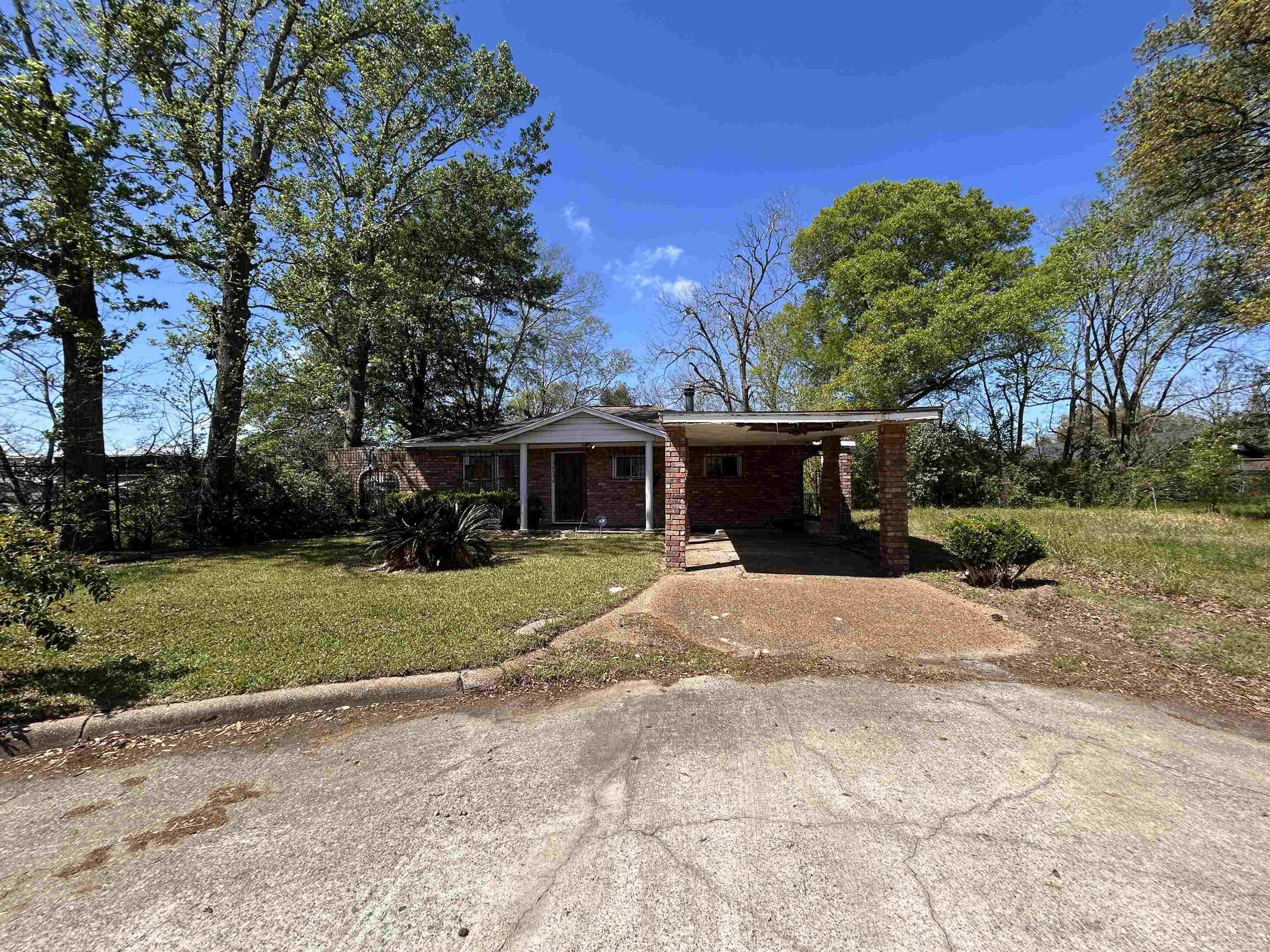 Winston Dr, Beaumont, TX 77705