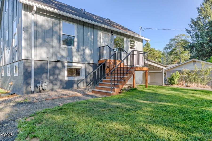 Ne Grant St, Newport, OR 97365