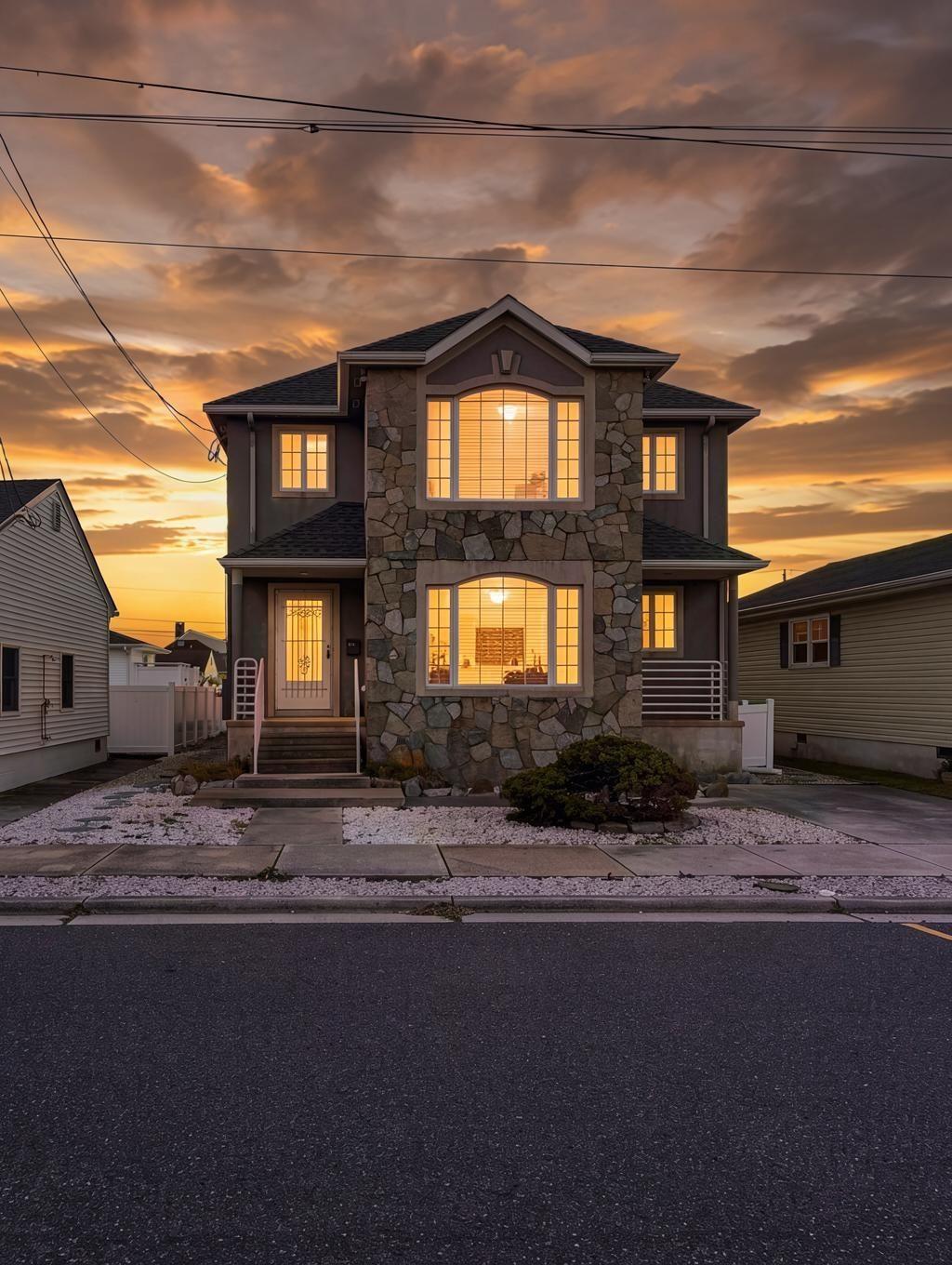 E Newark Ave, Wildwood, NJ 08260