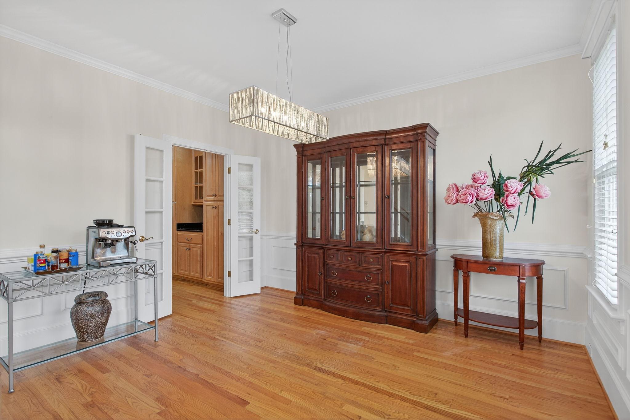 Honeysuckle Ln, Yorktown, VA 23693