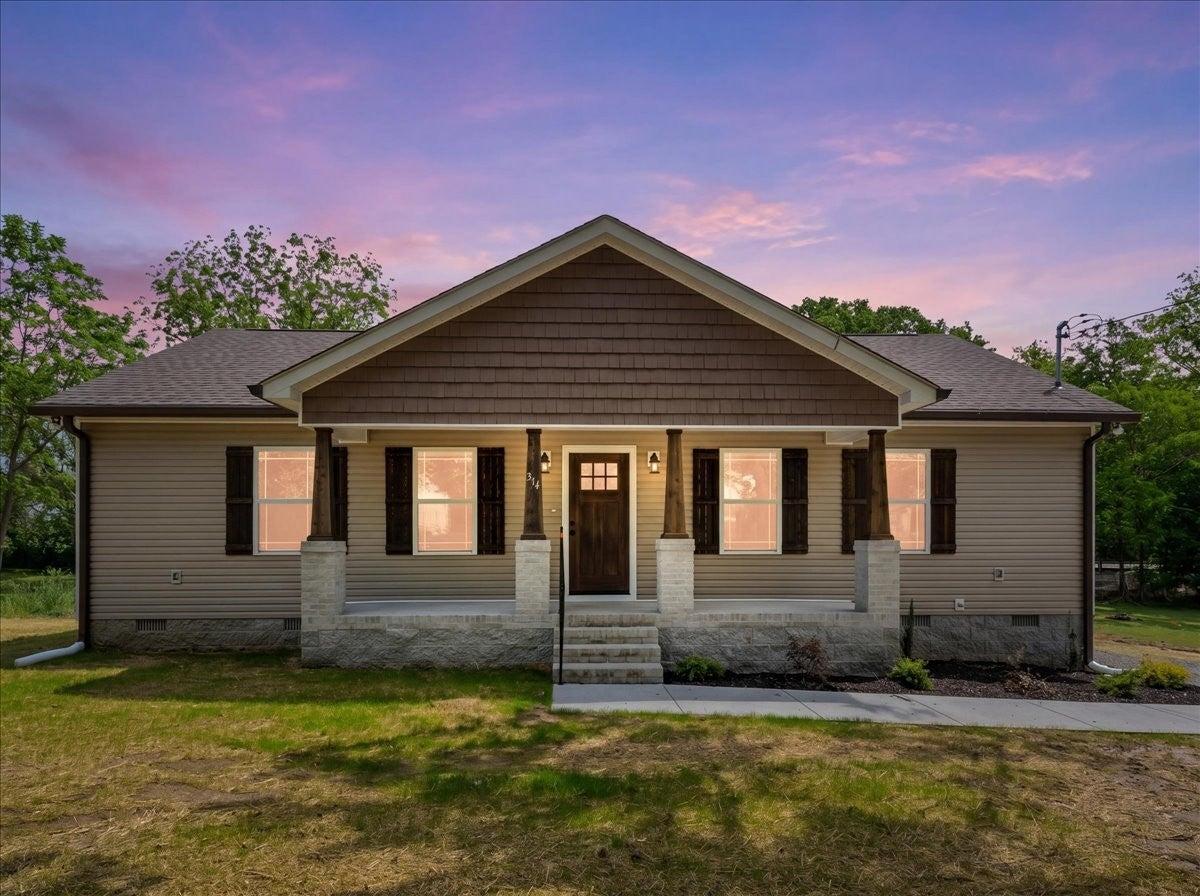 Spring St, Wartrace, TN 37183