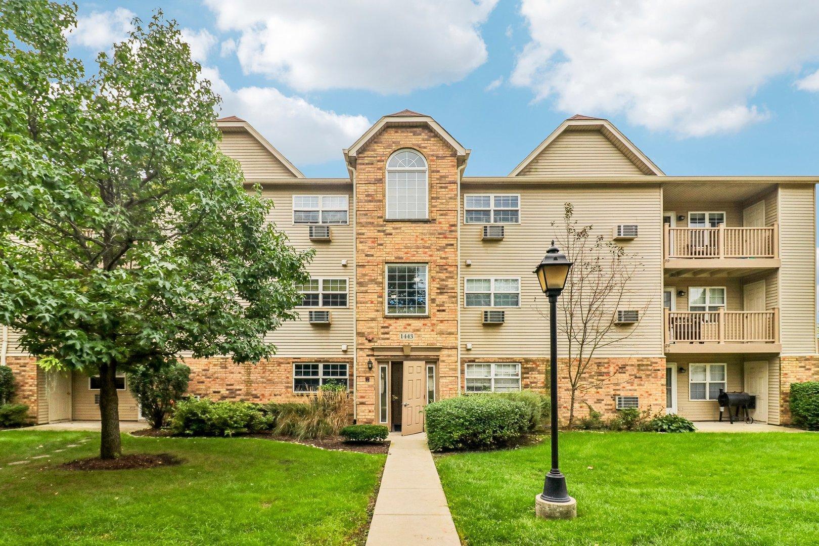 Spring Brook Ct, Round Lake Beach, IL 60073
