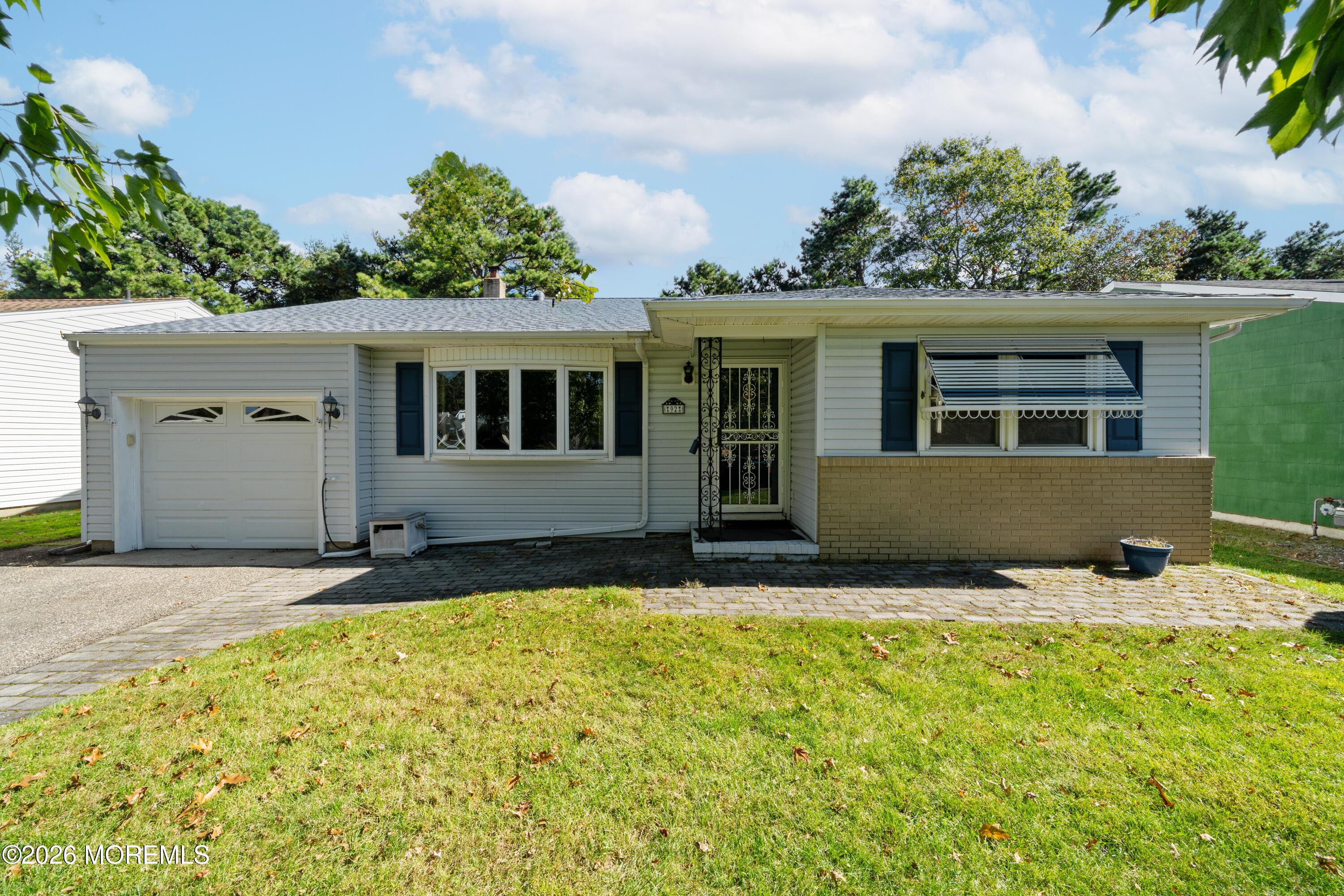 Castleton Dr, Toms River, NJ 08757