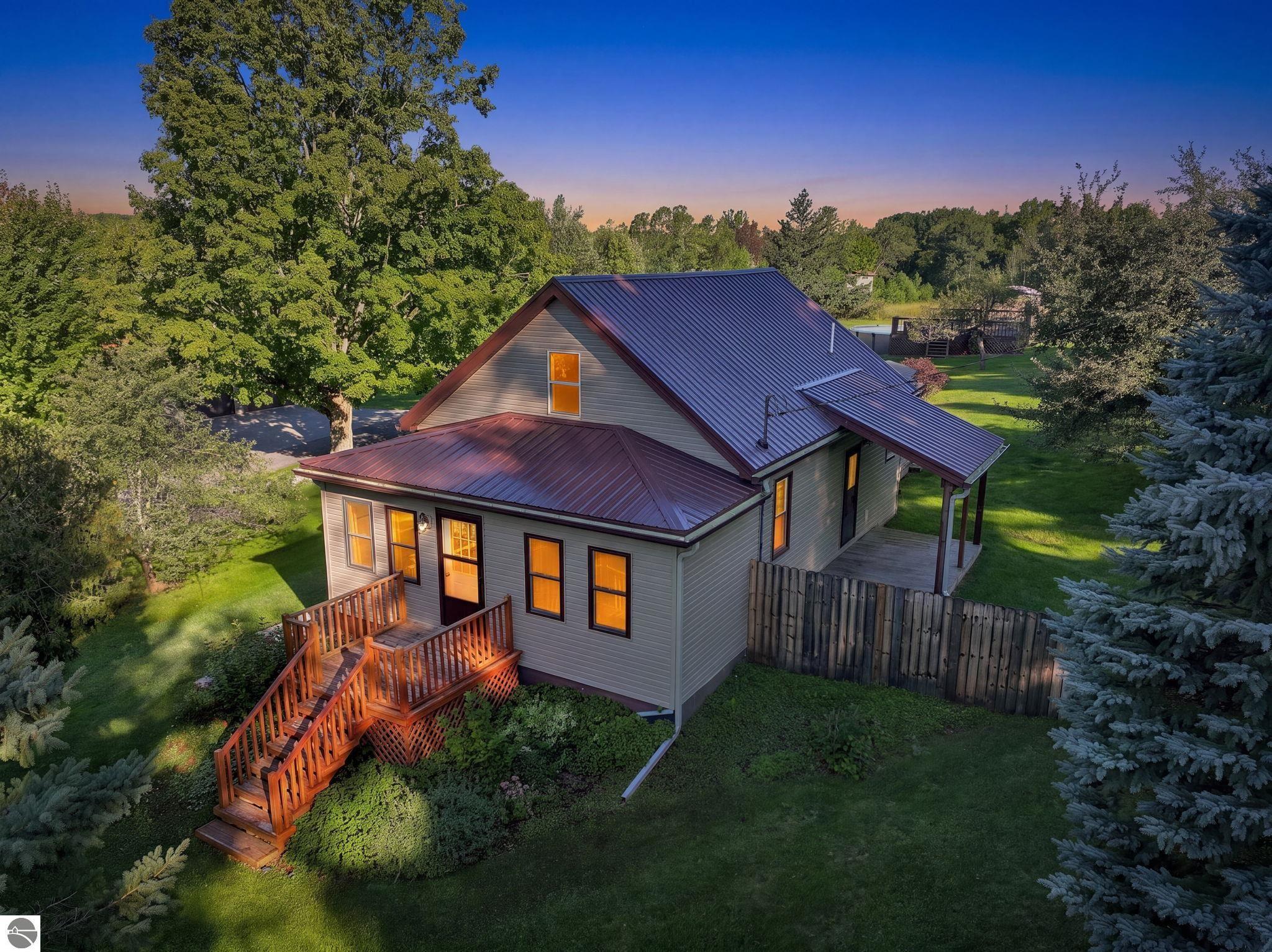 15 Mile Rd, Leroy, MI 49655
