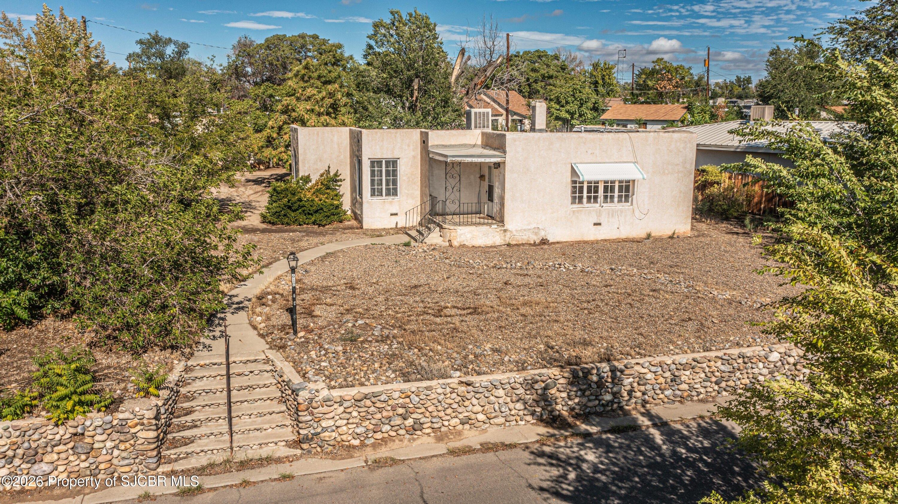 E La Plata St, Farmington, NM 87401