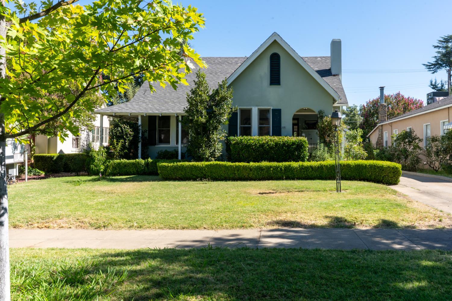 W 27th St, Merced, CA 95340