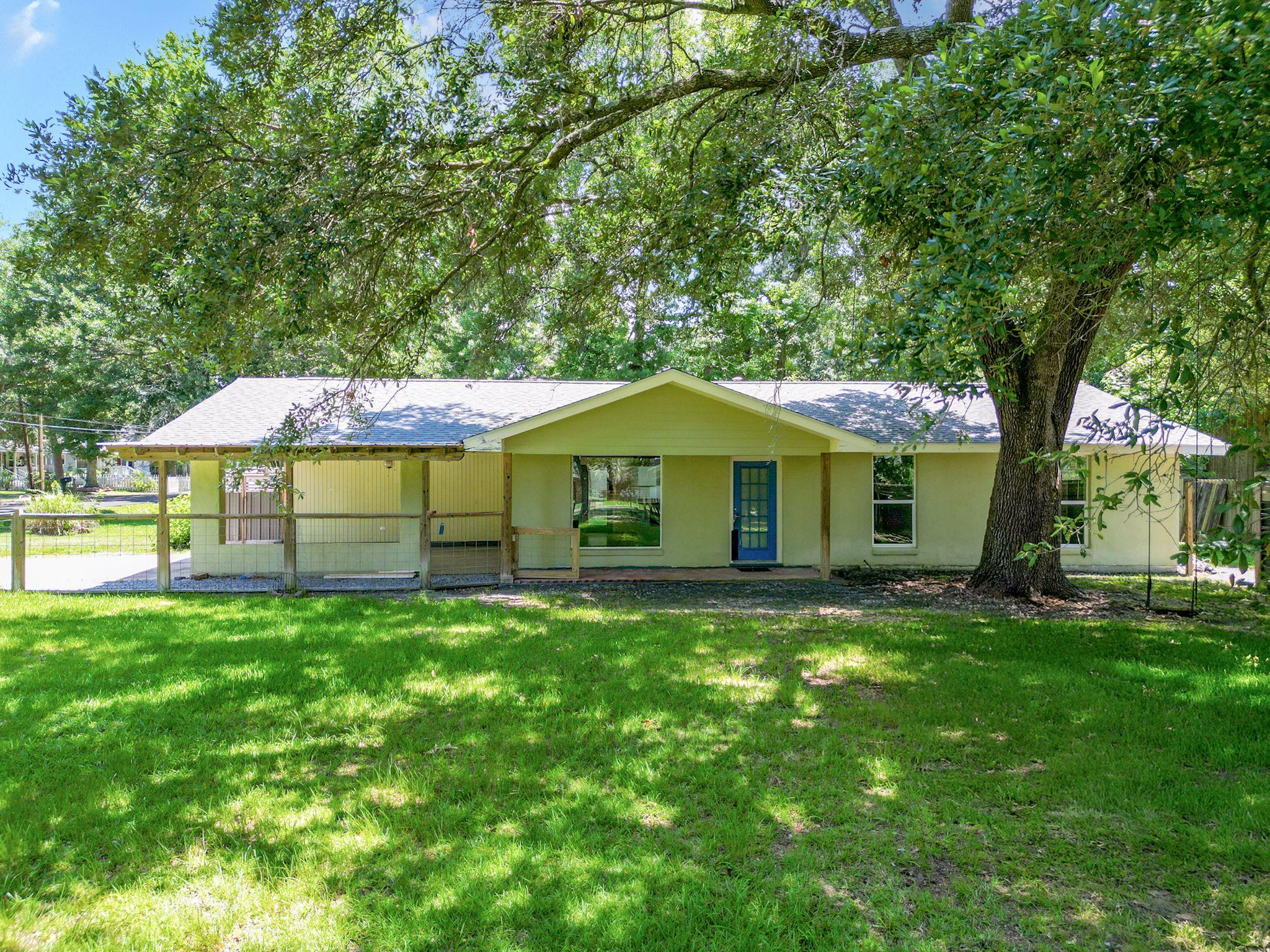 Villere St, Mandeville, LA 70448