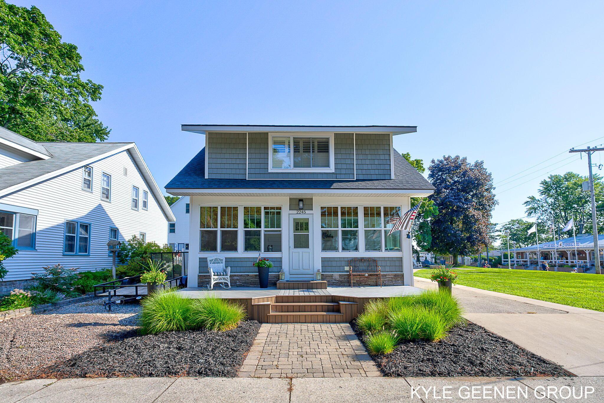 Auburn Ave, Holland, MI 49424
