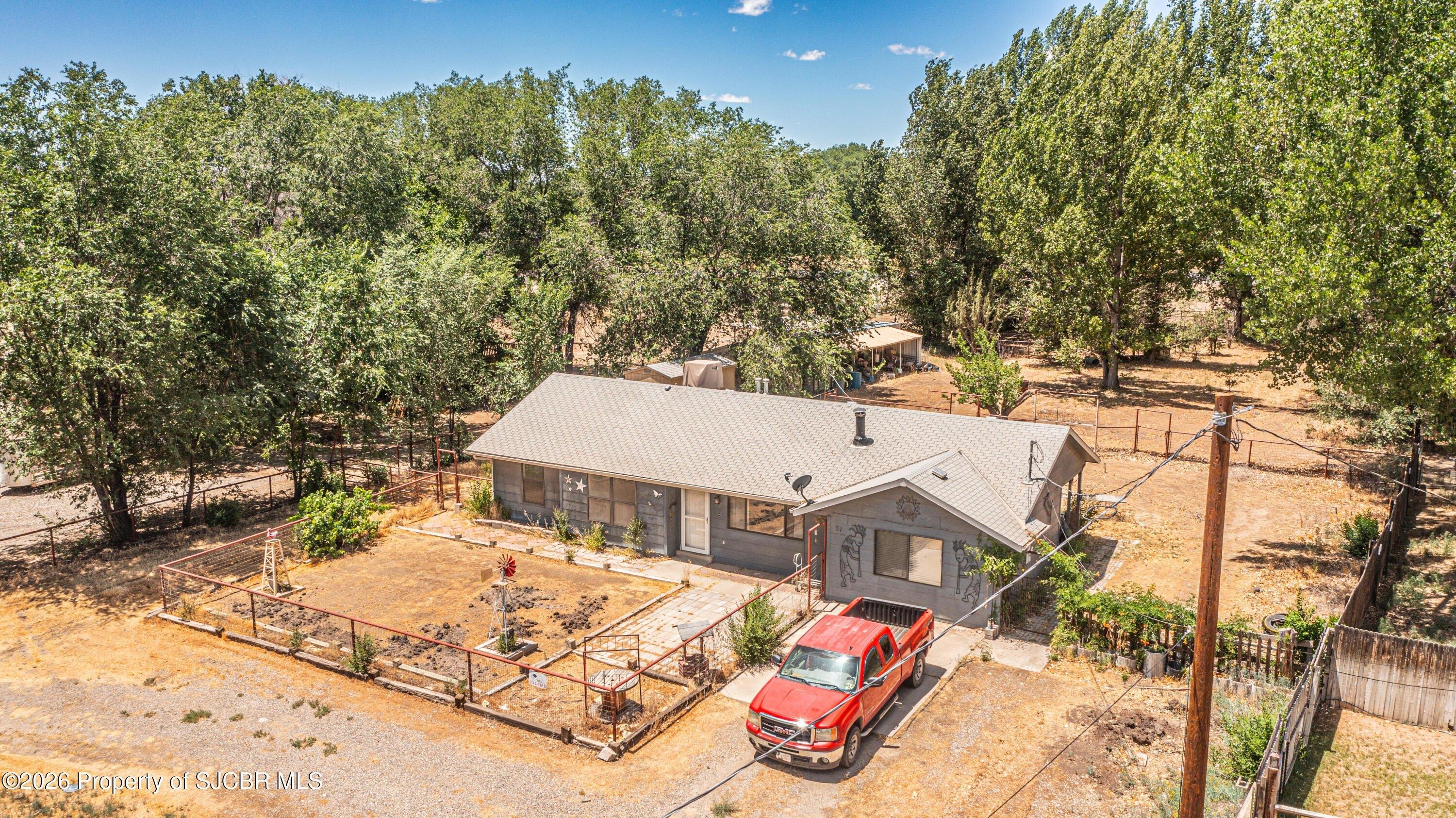 Road 3500, Flora Vista, NM 87415
