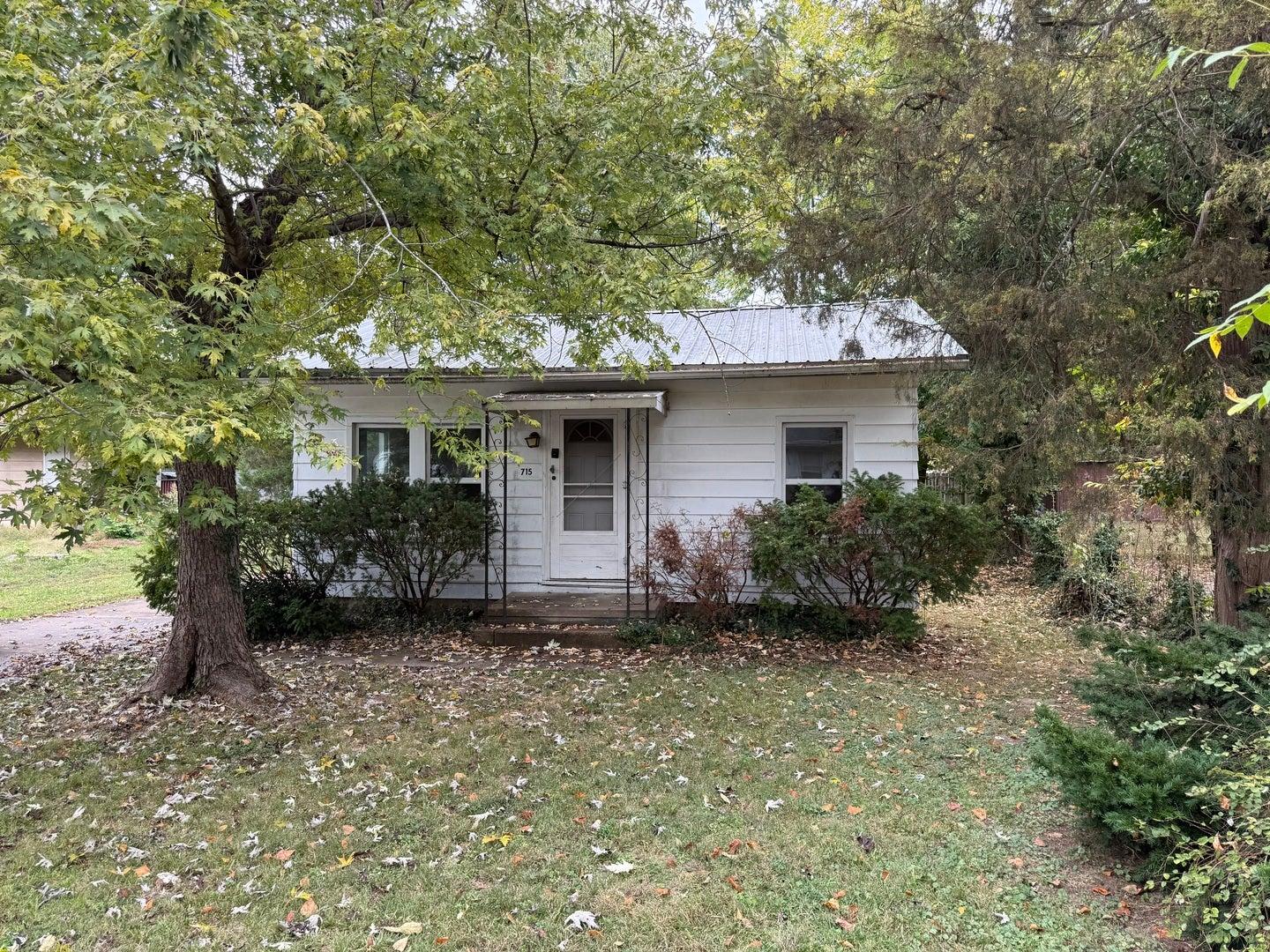 N James St, Carbondale, IL 62901
