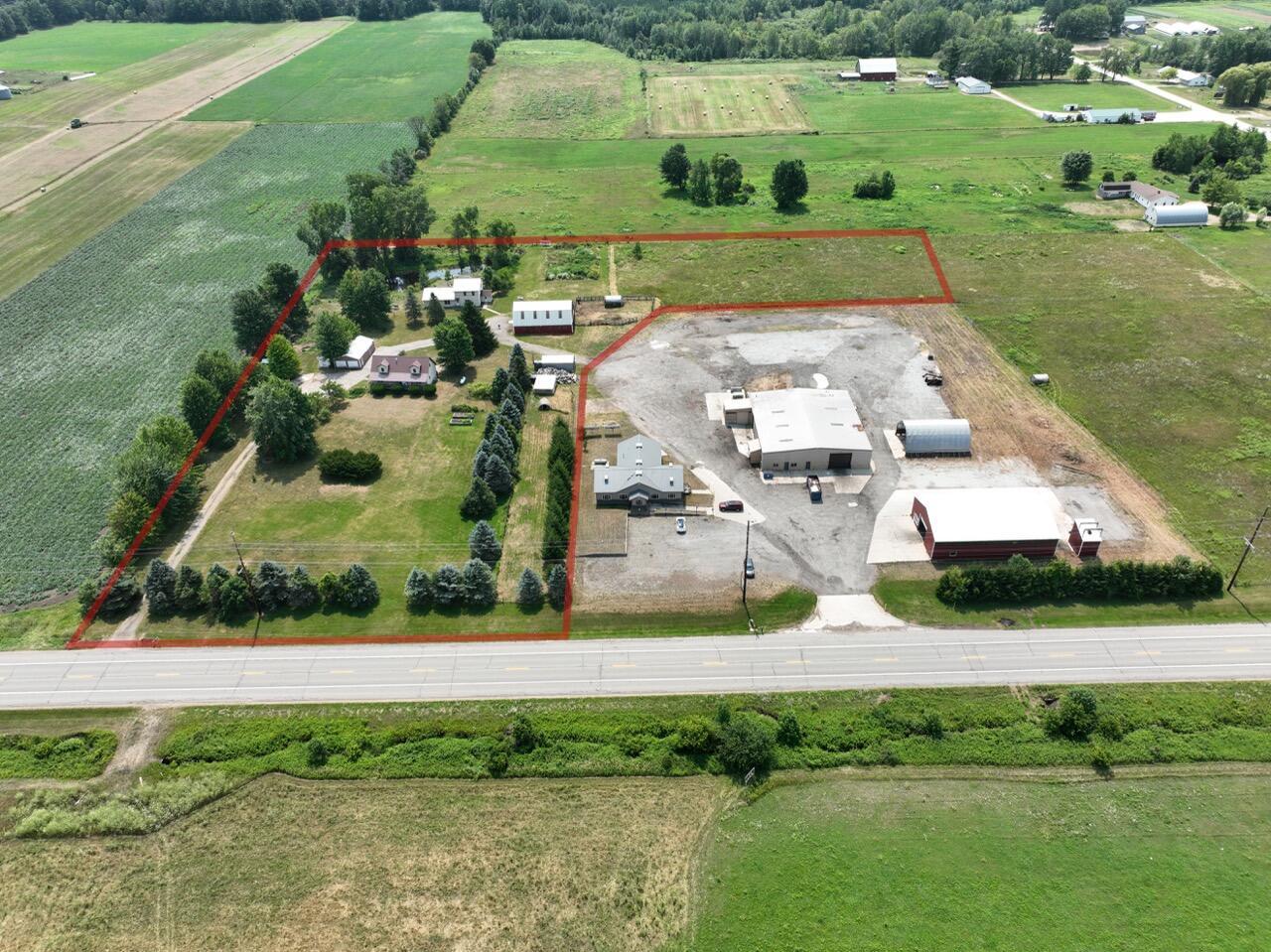 W 72nd St, Newaygo, MI 49337