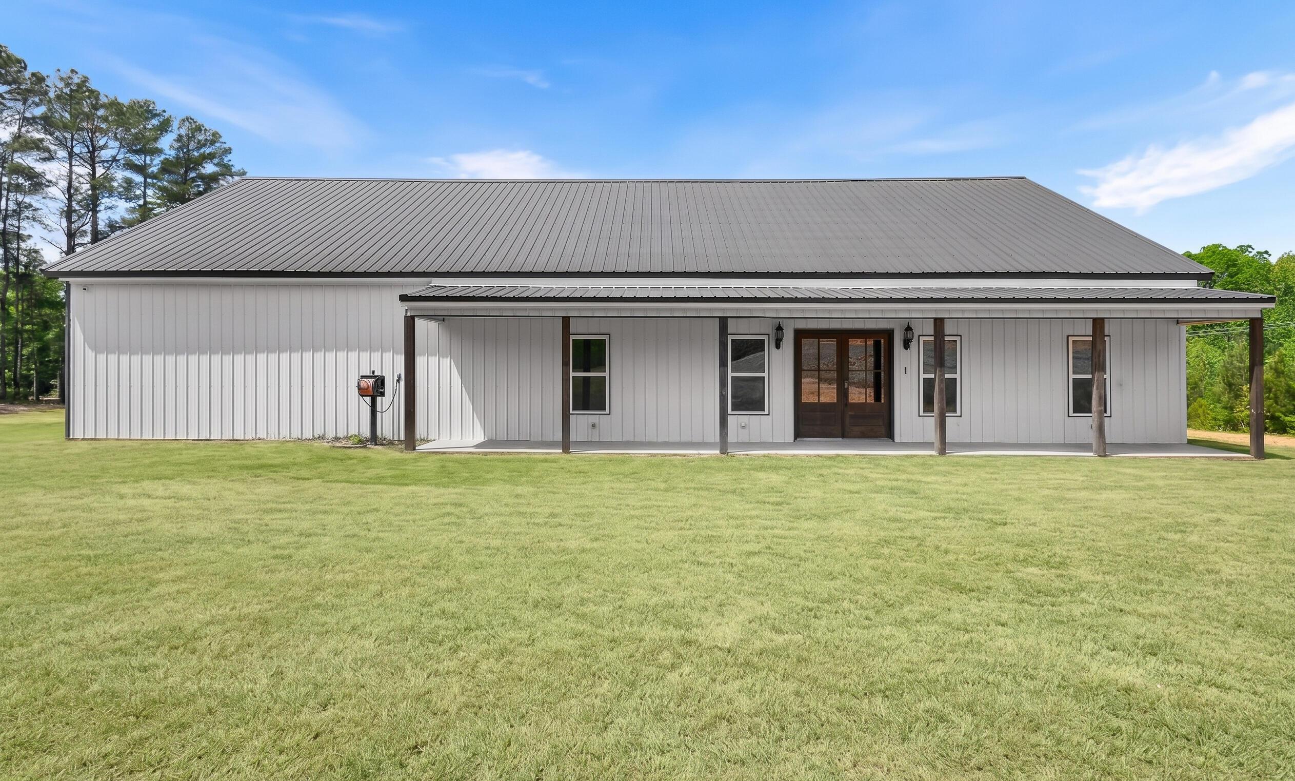 Road 861, Tupelo, MS 38804