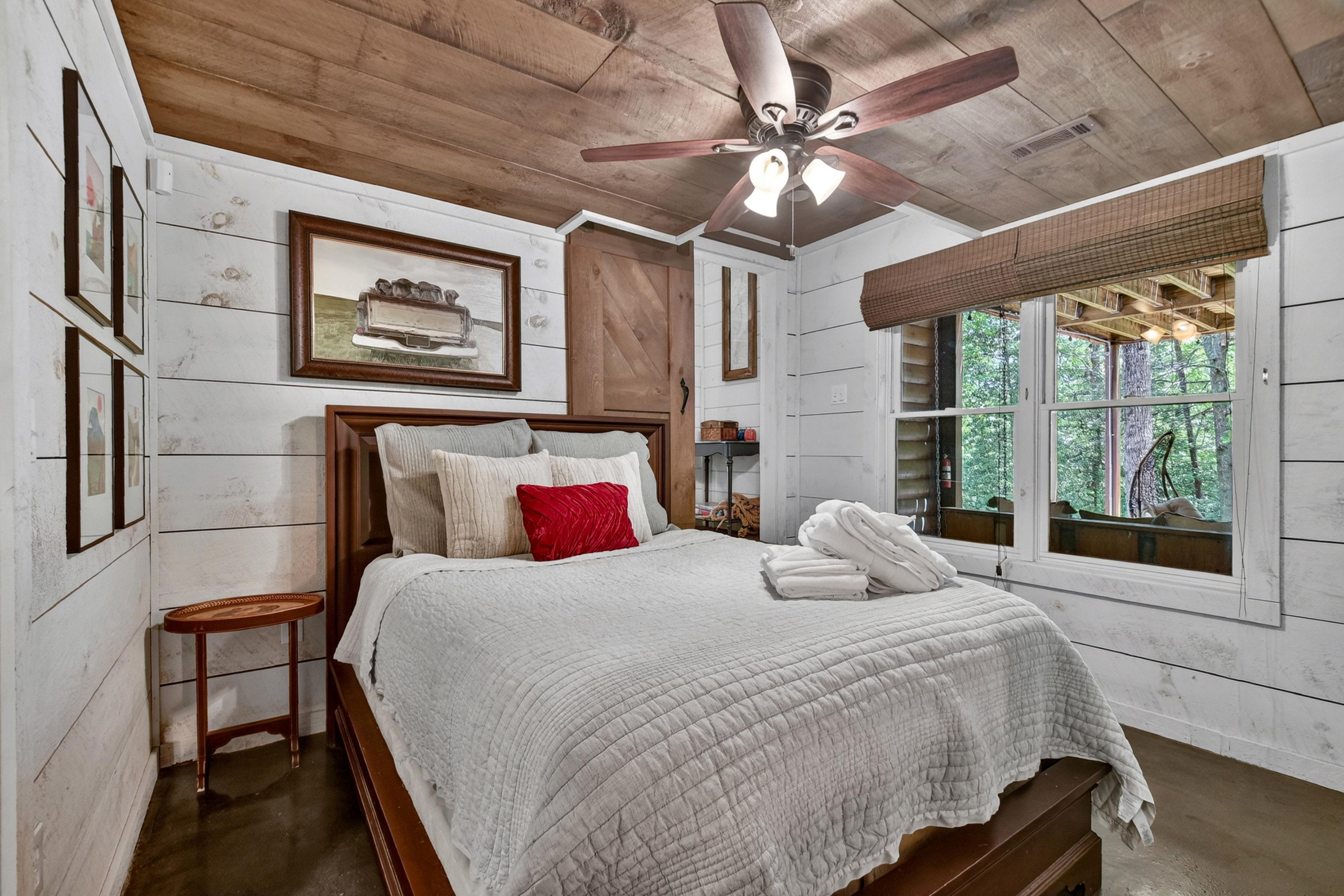 Overlook Rd, Blue Ridge, GA 30513