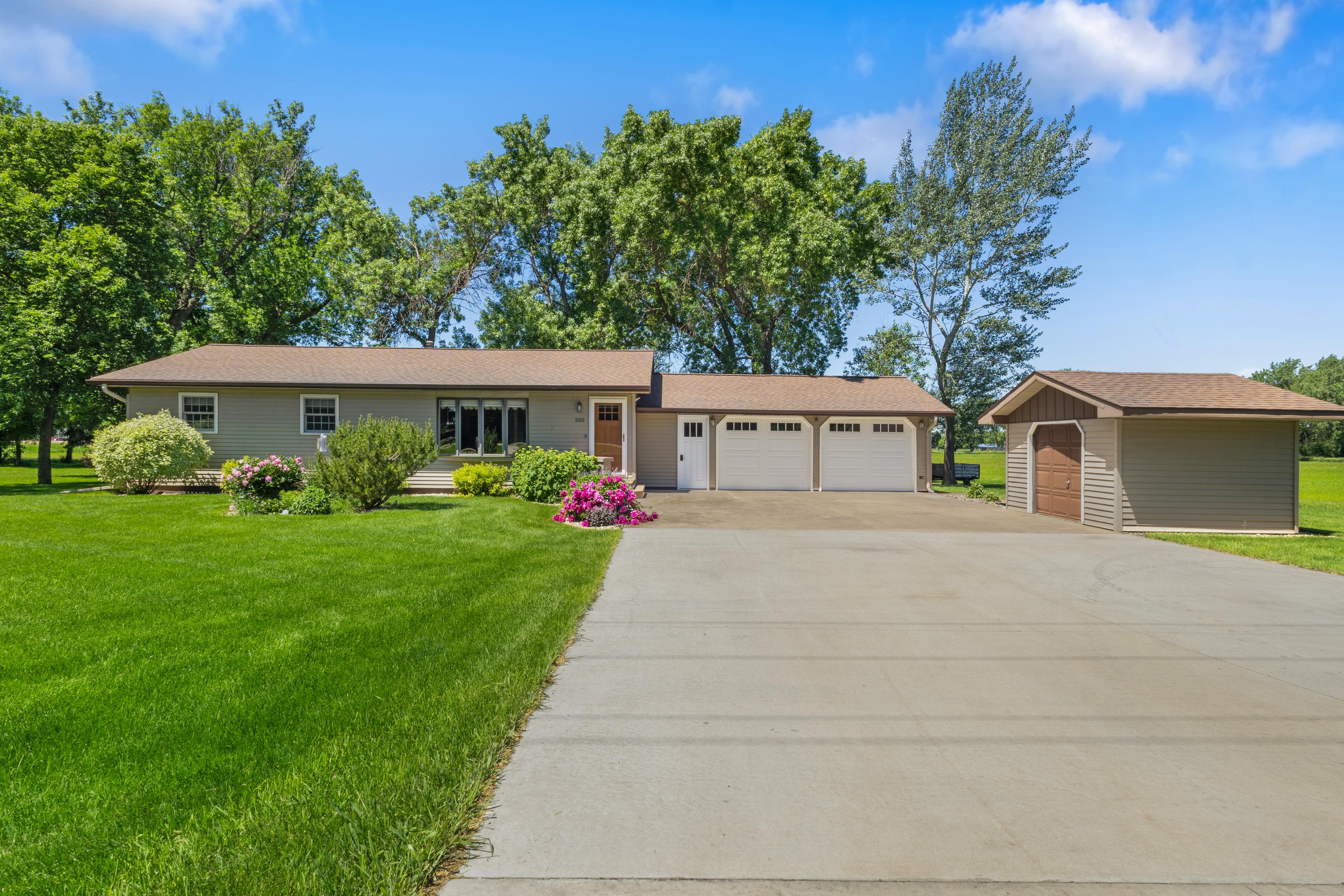 Grant Ave, Willow Lake, SD 57278