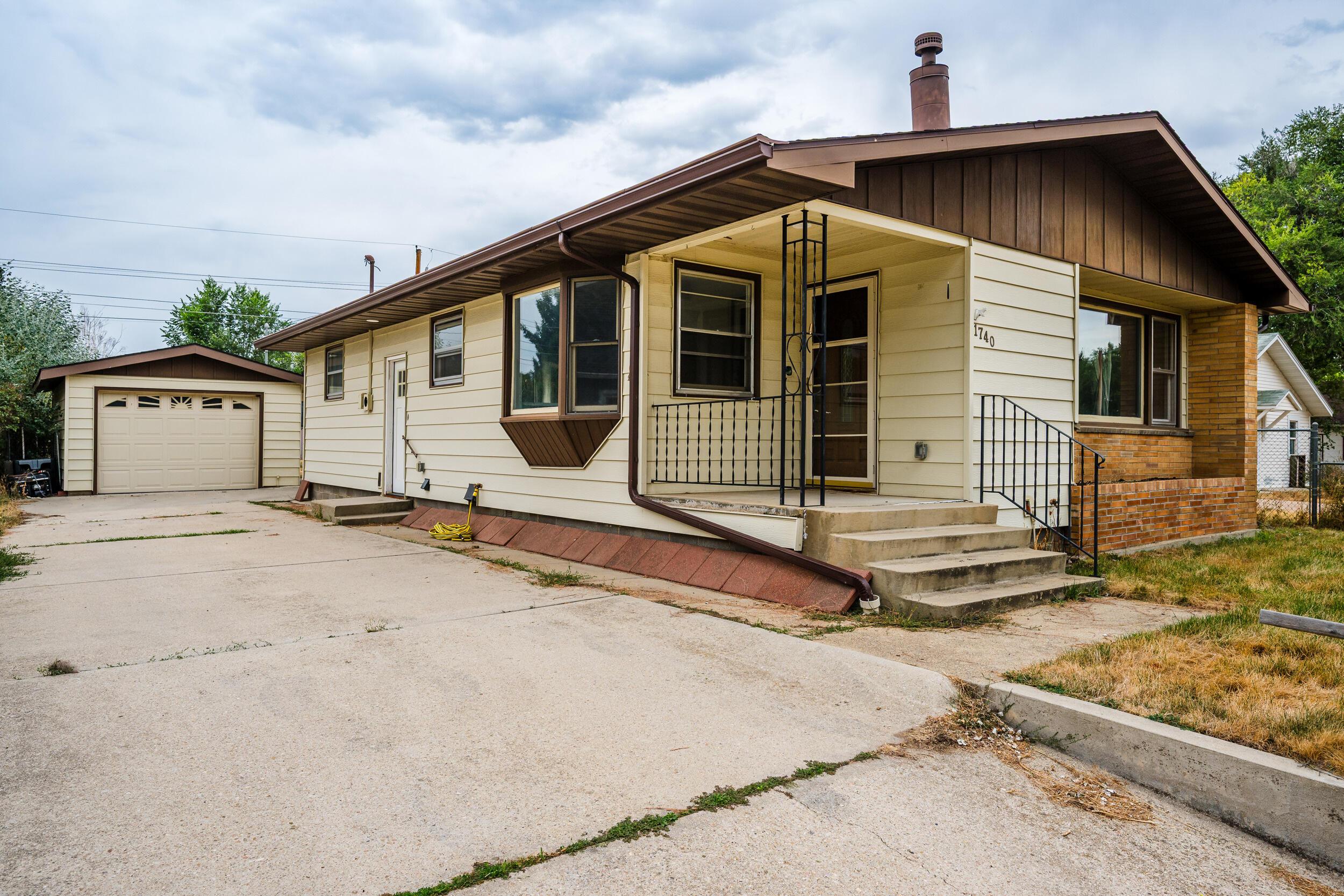 S Thurmond Ave, Sheridan, WY 82801