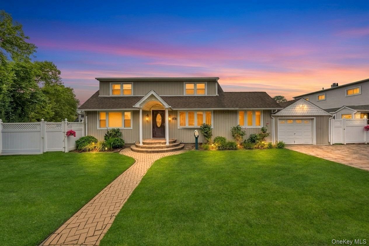 Briggs St, Hicksville, NY 11801
