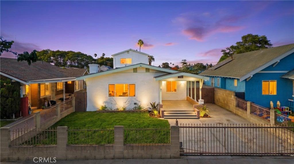 W 43rd Pl, Los Angeles, CA 90062