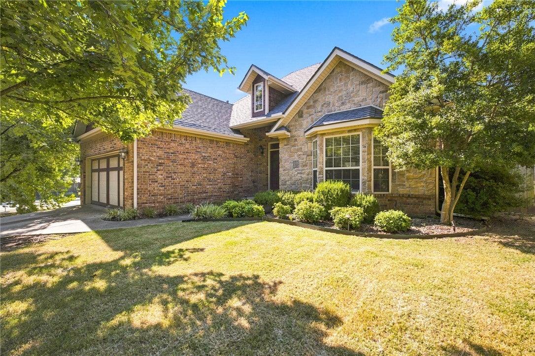 E Birwin St, Fayetteville, AR 72703