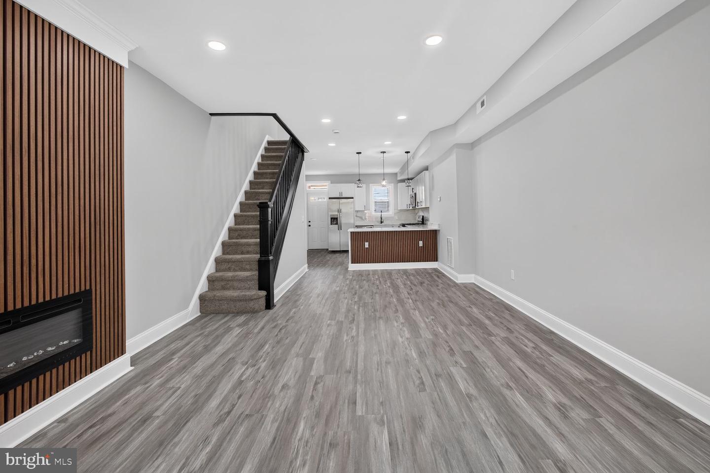 E Hoffman St, Baltimore, MD 21213