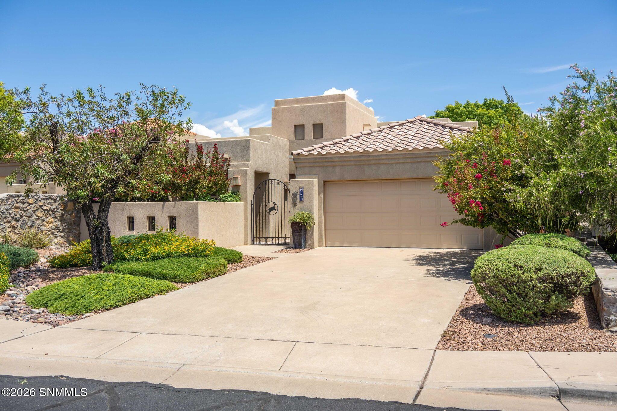 Boulders Dr, Las Cruces, NM 88011