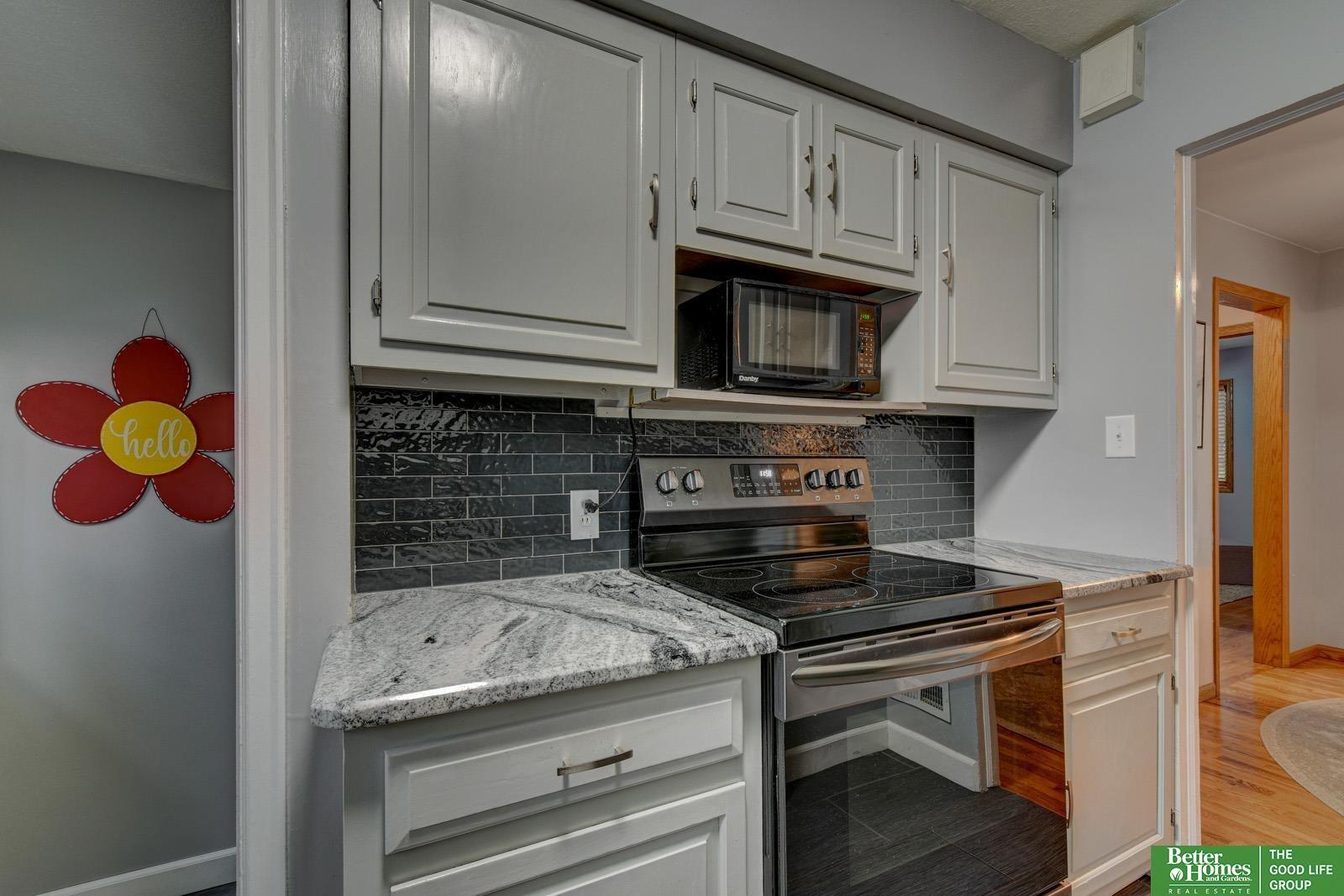 Mason St, Omaha, NE 68106