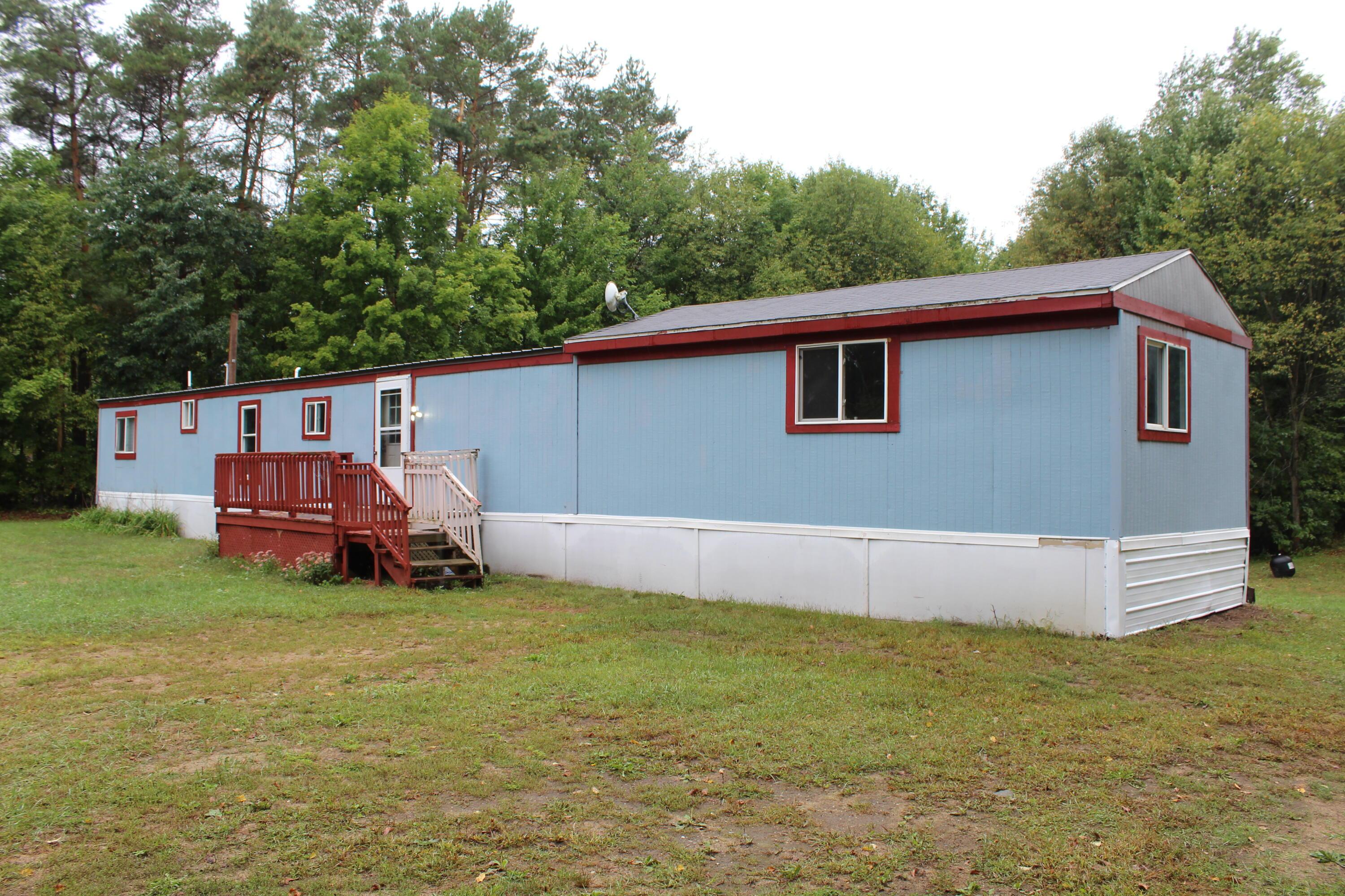 3 Mile Rd, Morley, MI 49336