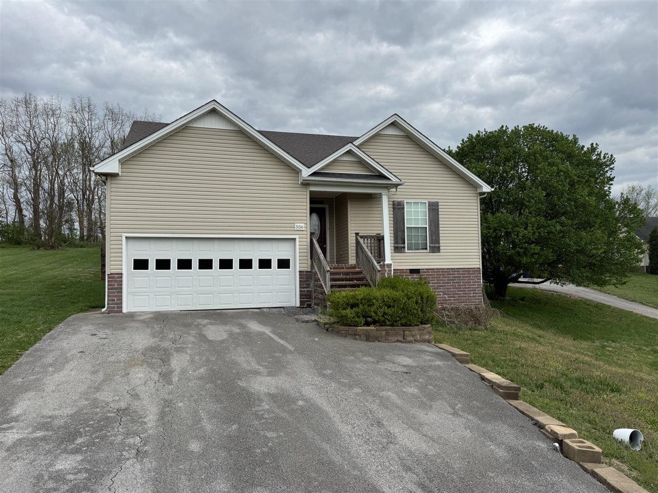 Clark Cir, Bowling Green, KY 42103