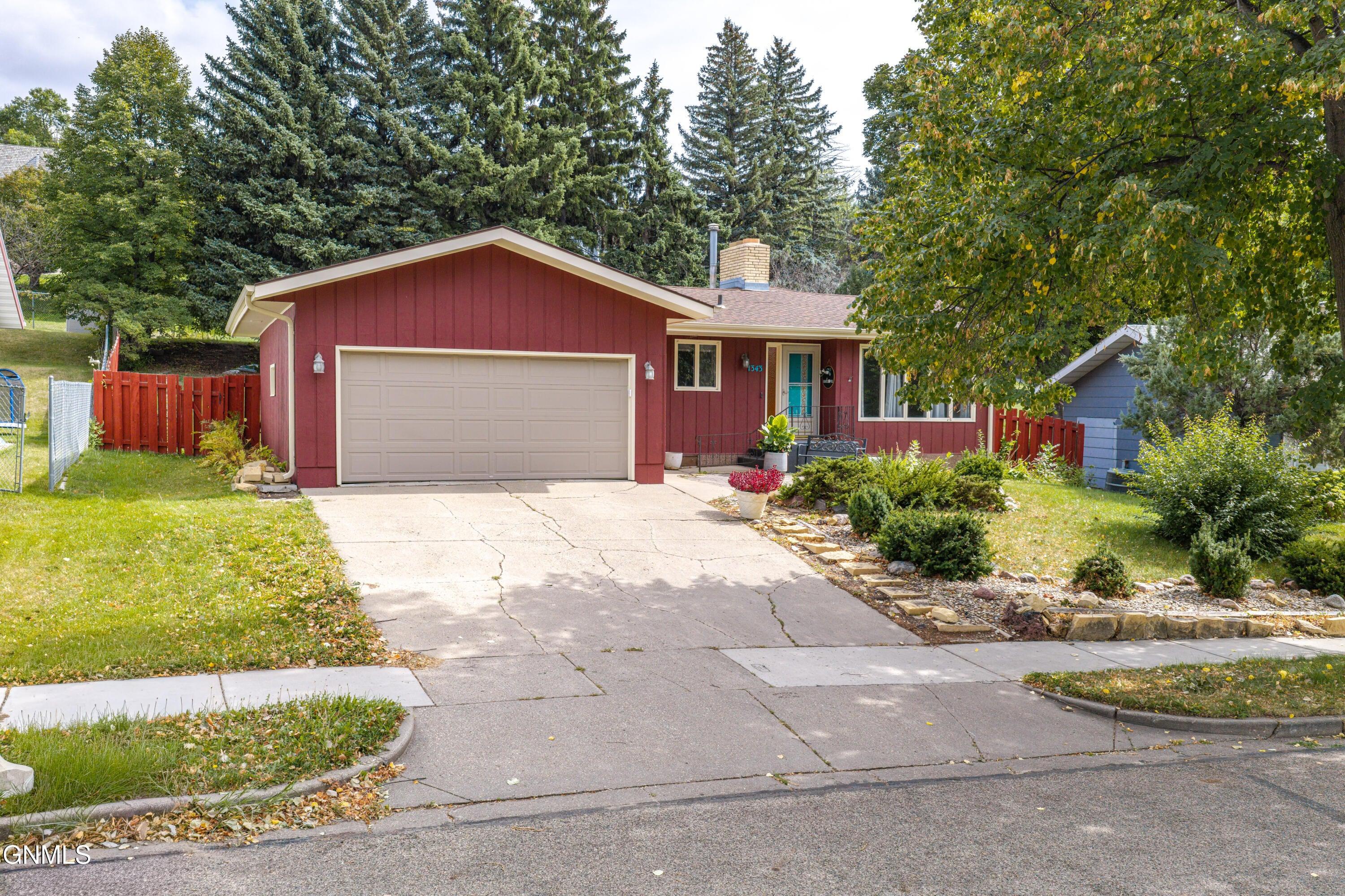 N 23rd St, Bismarck, ND 58501