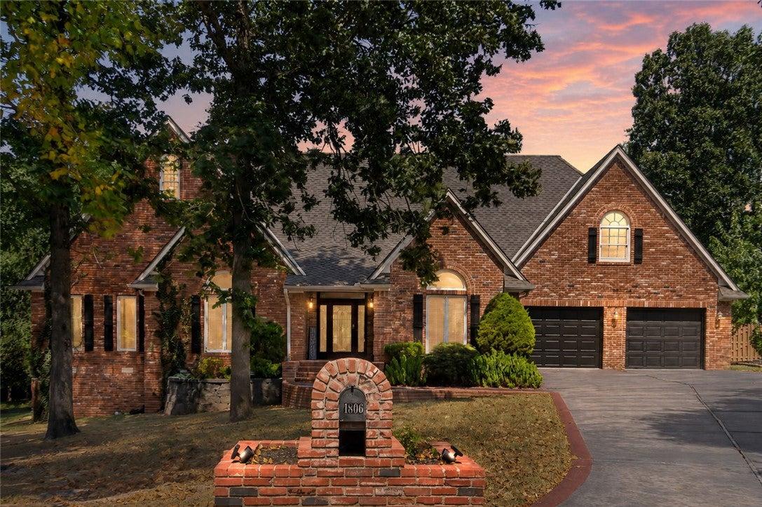 S Prestwick Pl, Rogers, AR 72758