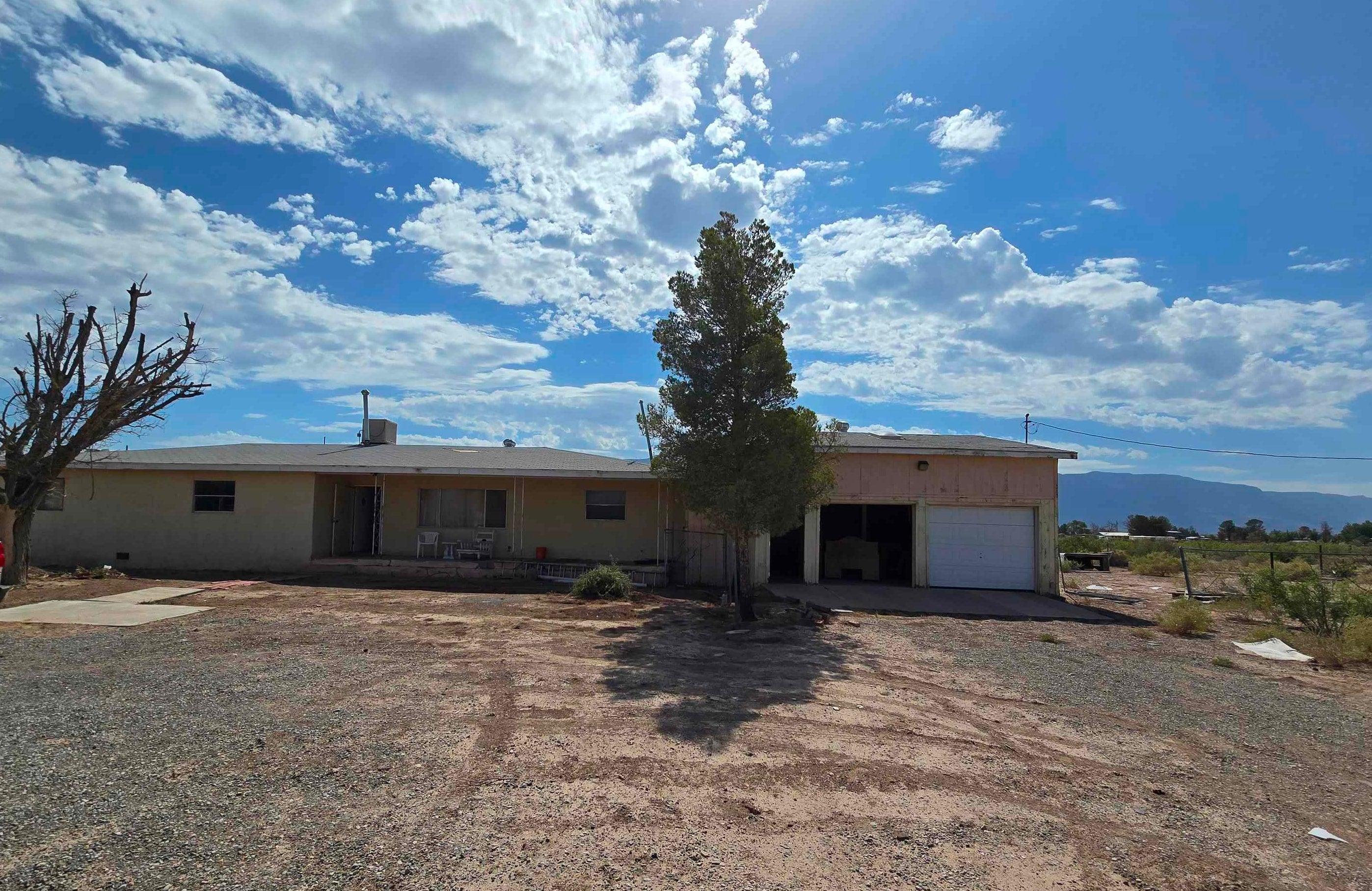 Chaparral Ave, Alamogordo, NM 88311