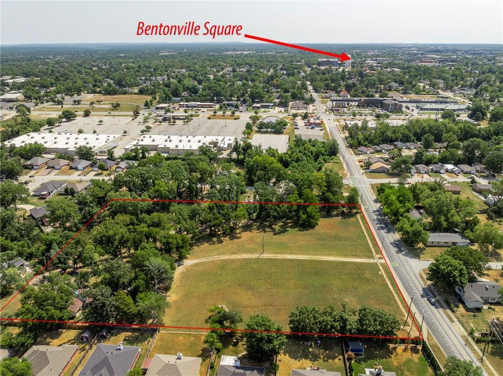 Nw 3rd St, Bentonville, AR 72712