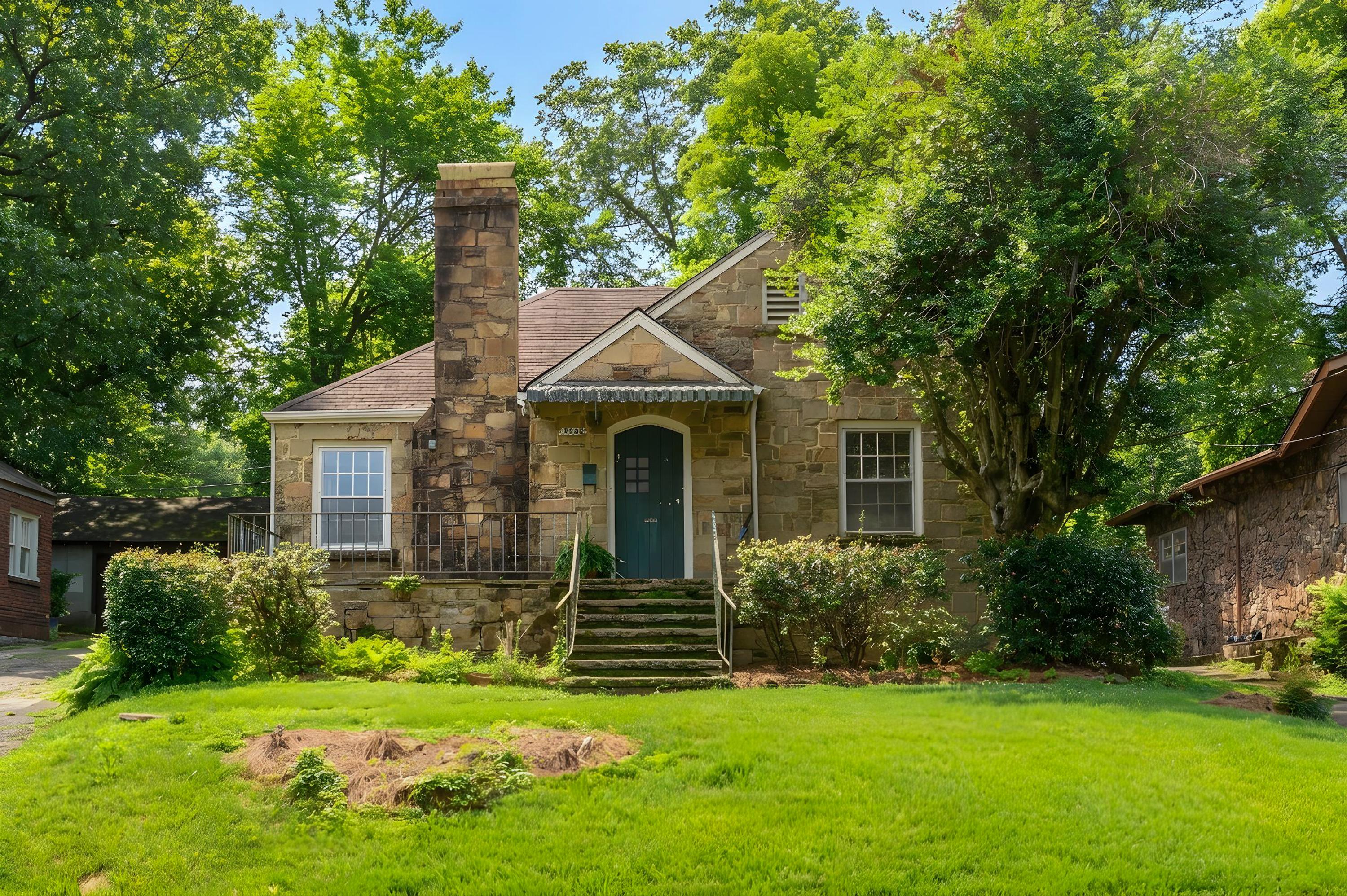6th Ct S, Birmingham, AL 35212