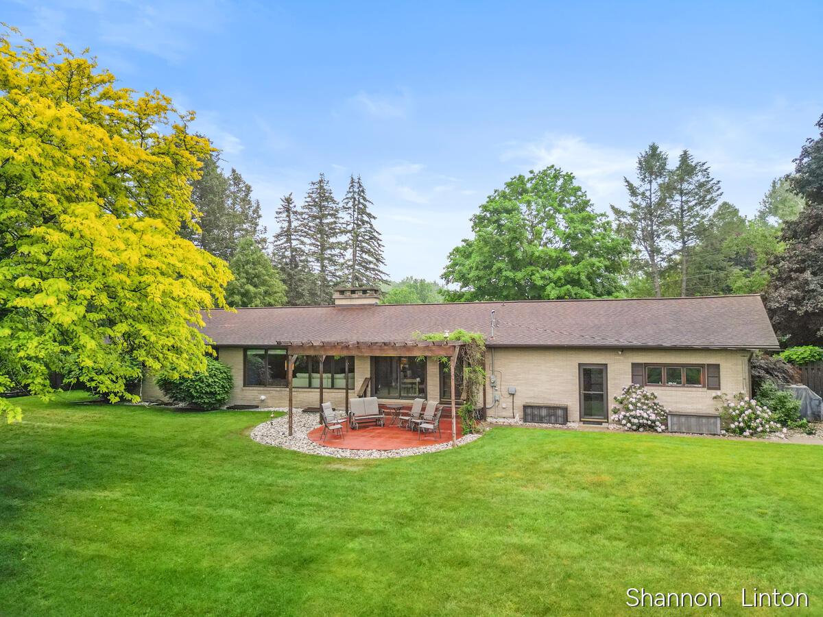Orchard View Dr, Shelby, MI 49455