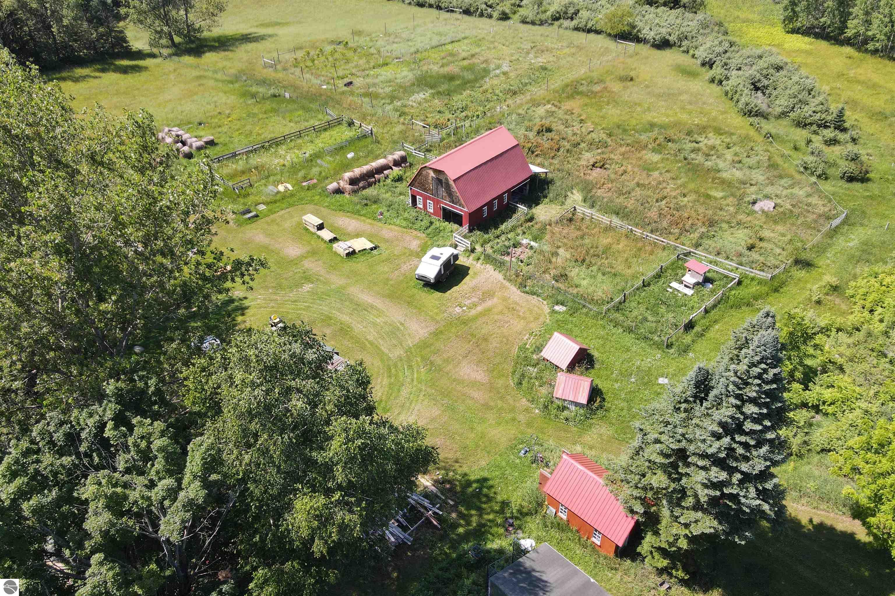 S Center Hwy, Suttons Bay, MI 49682