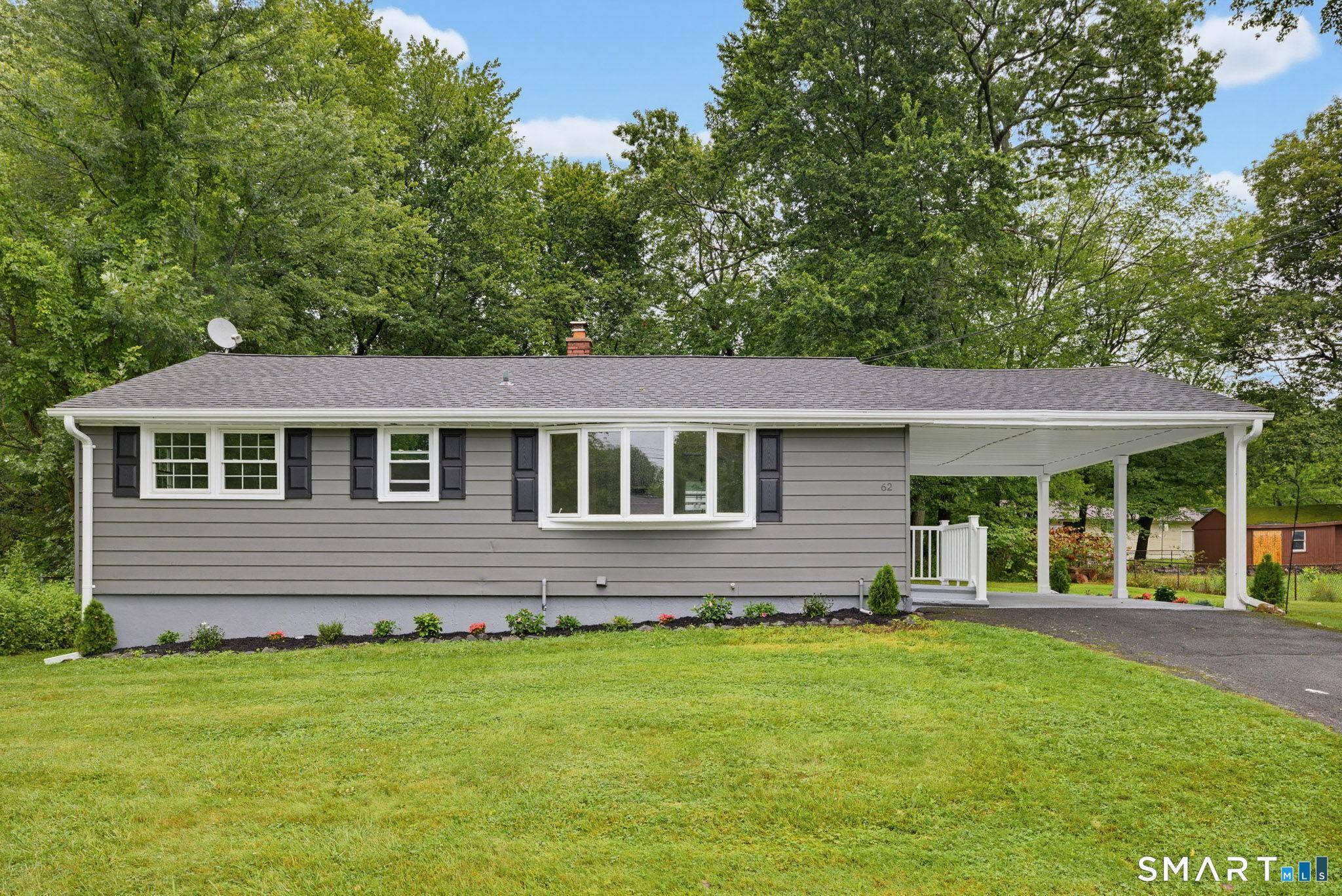 Kingswood Ln, Wolcott, CT 06716