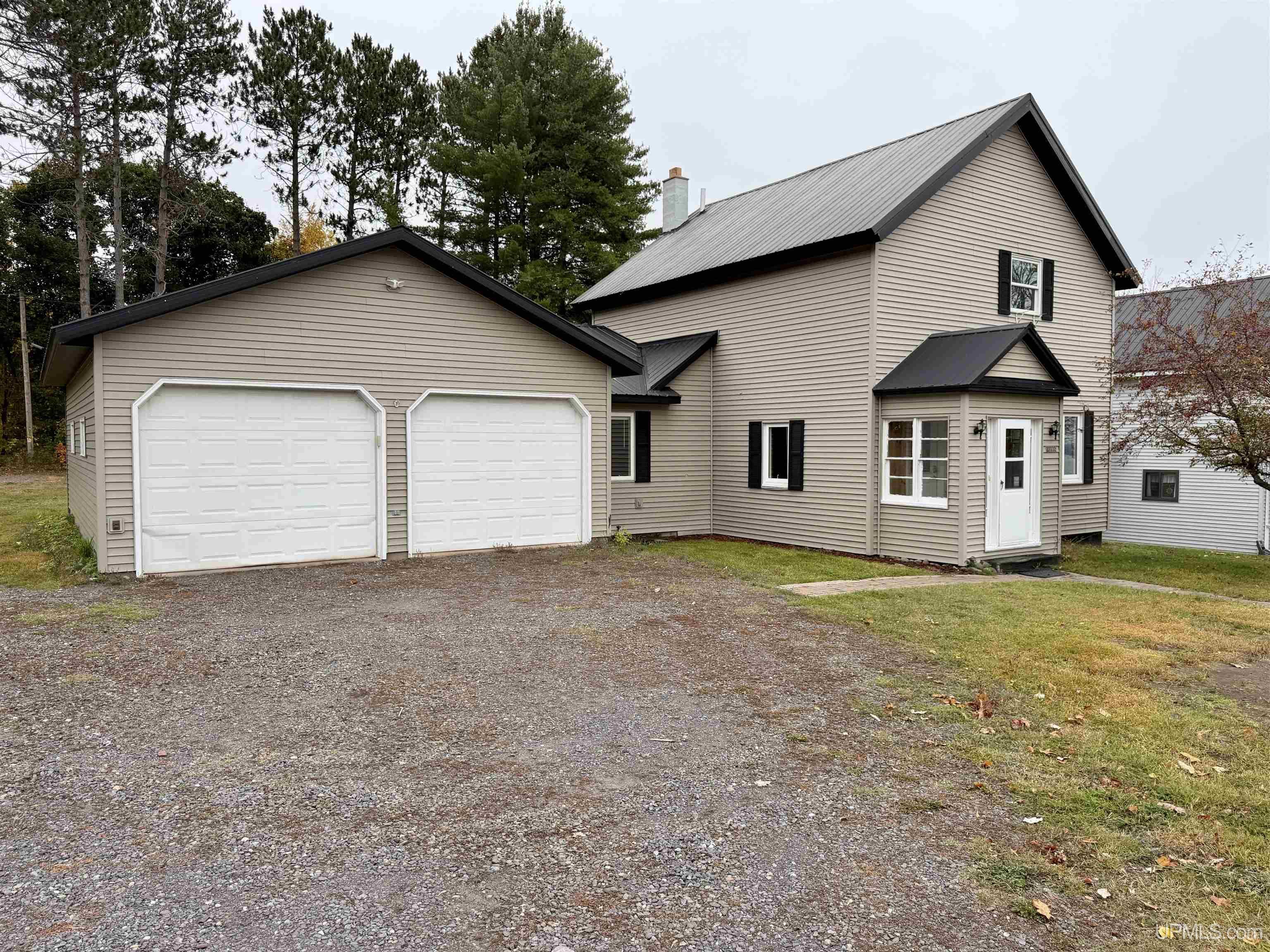W 21st St, Hubbell, MI 49934