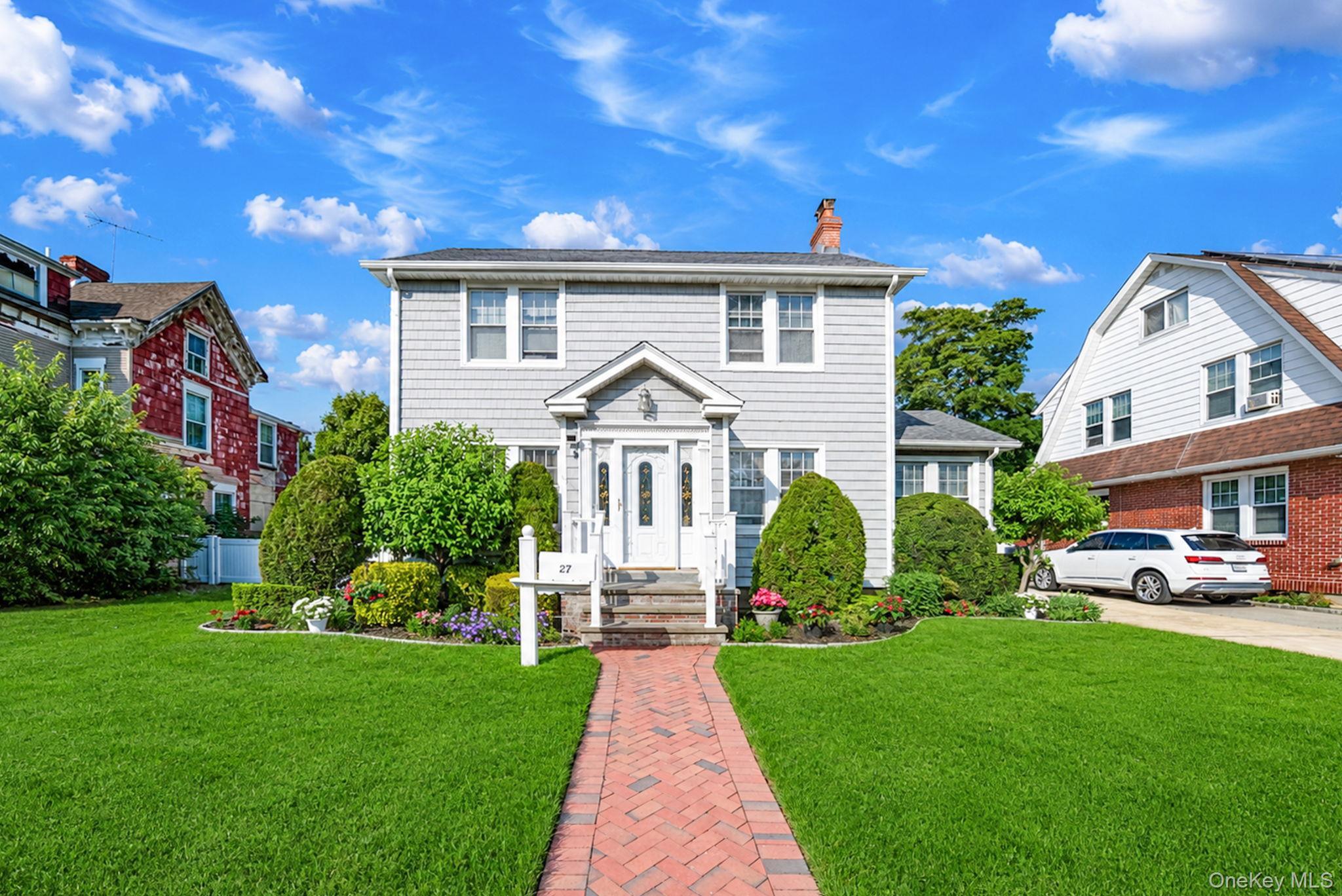 Hilbert St, Hempstead, NY 11550