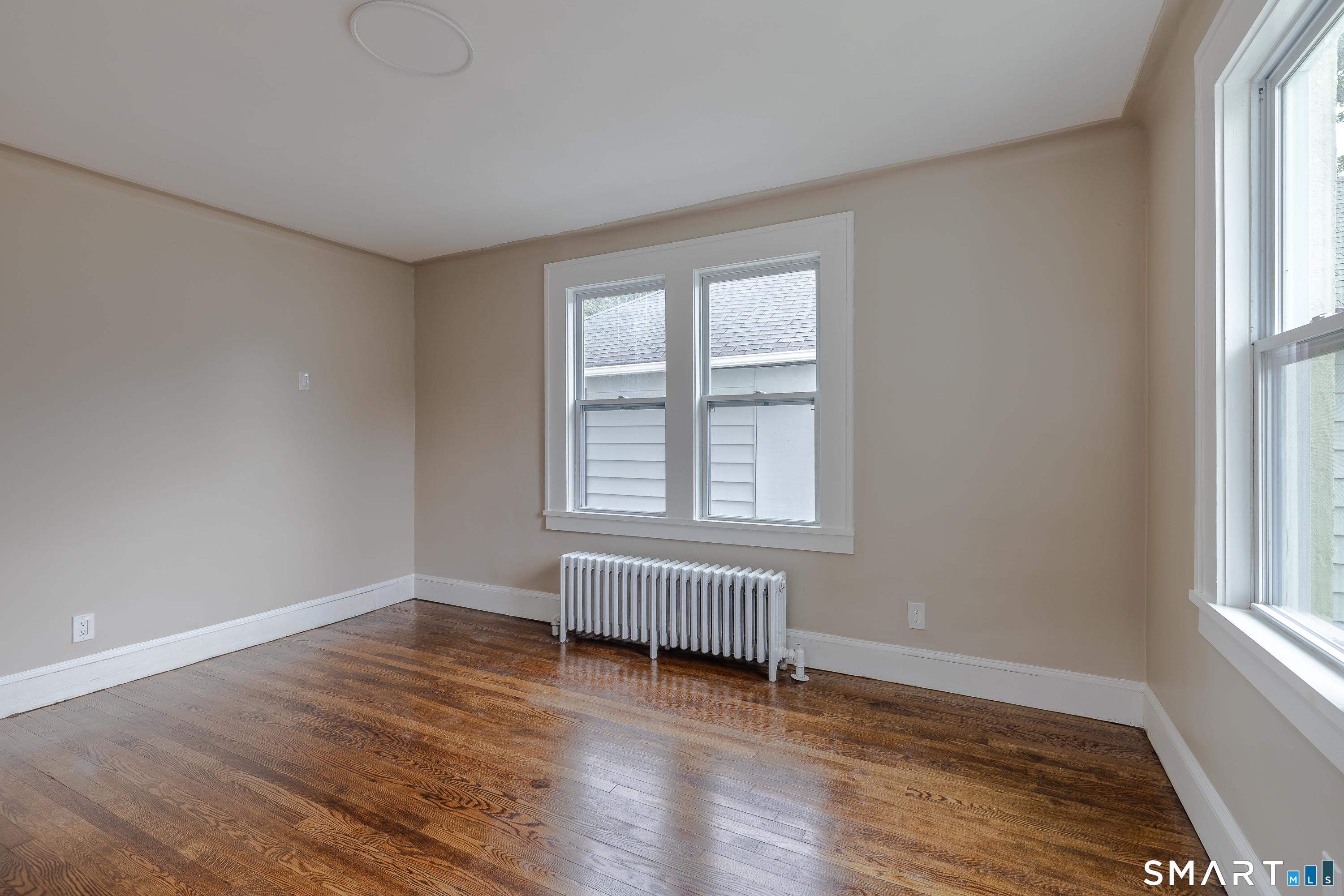 Evelyn St, Stratford, CT 06615