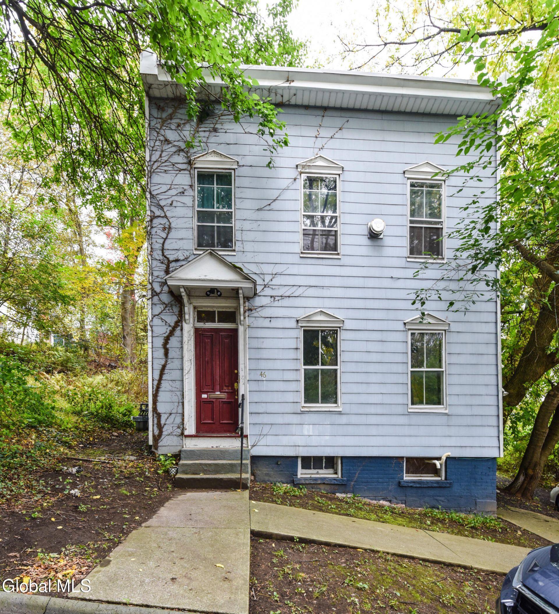 Christie St, Troy, NY 12180