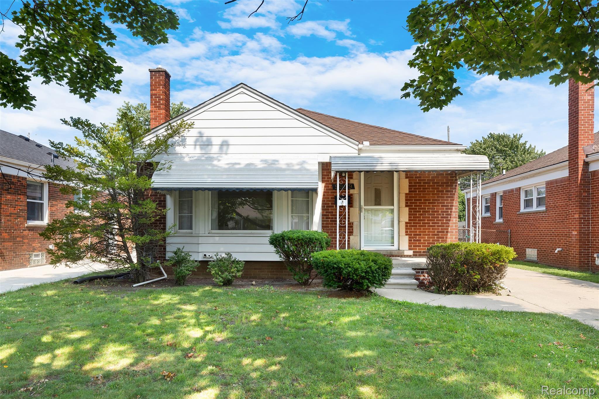 Carter Ave, Allen Park, MI 48101