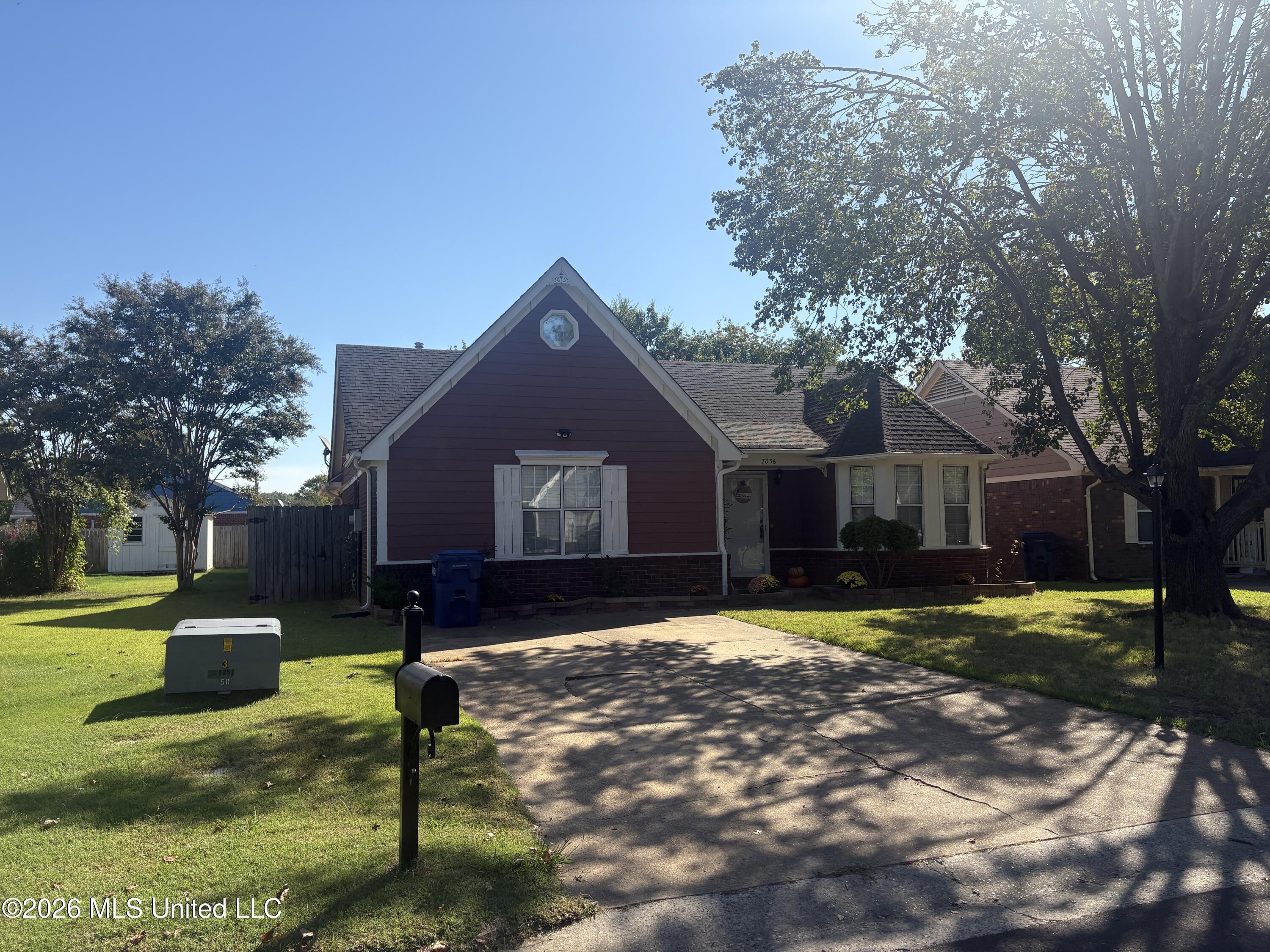 Tudor Ln, Horn Lake, MS 38637