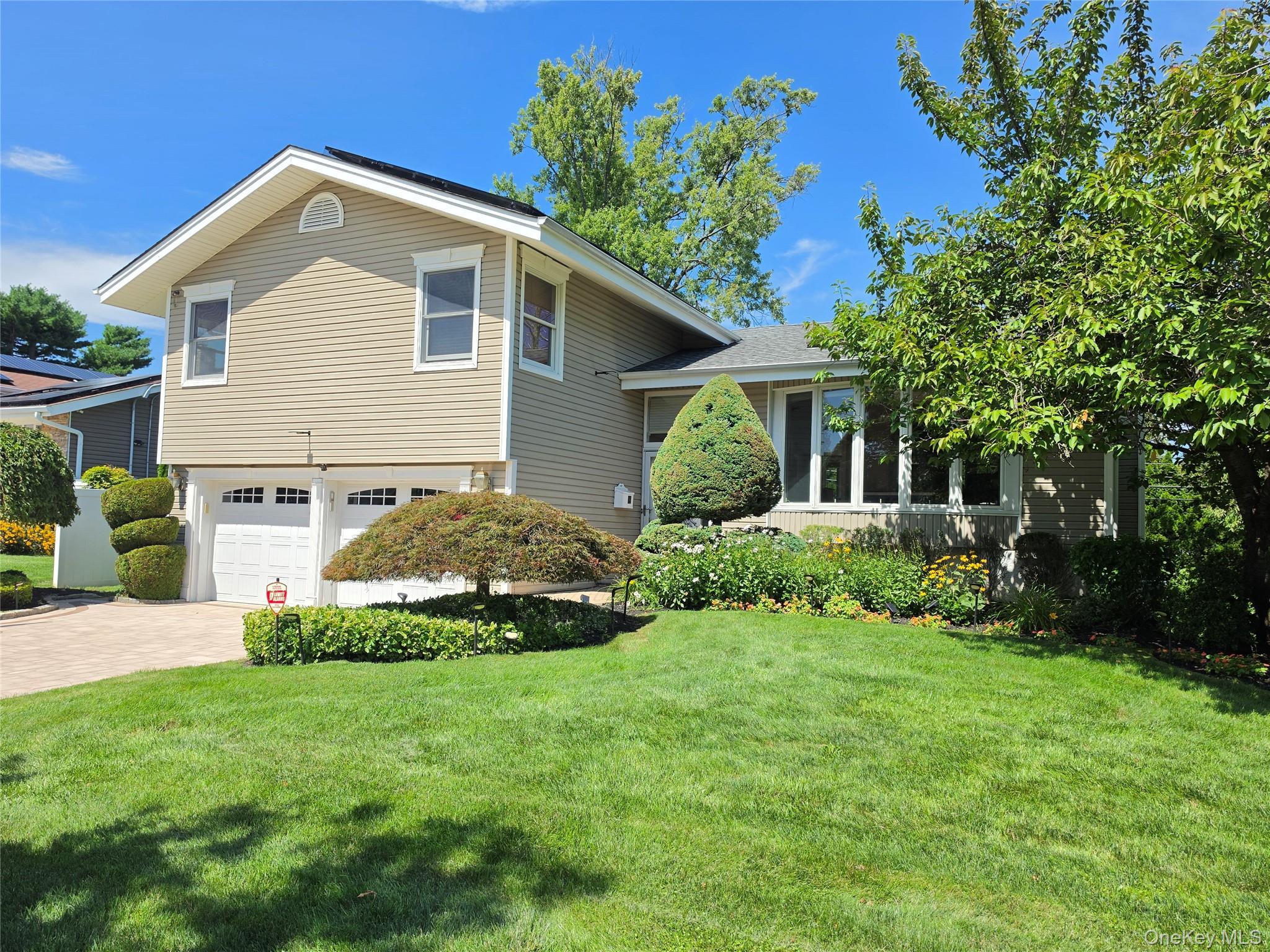 Forest Dr, Jericho, NY 11753