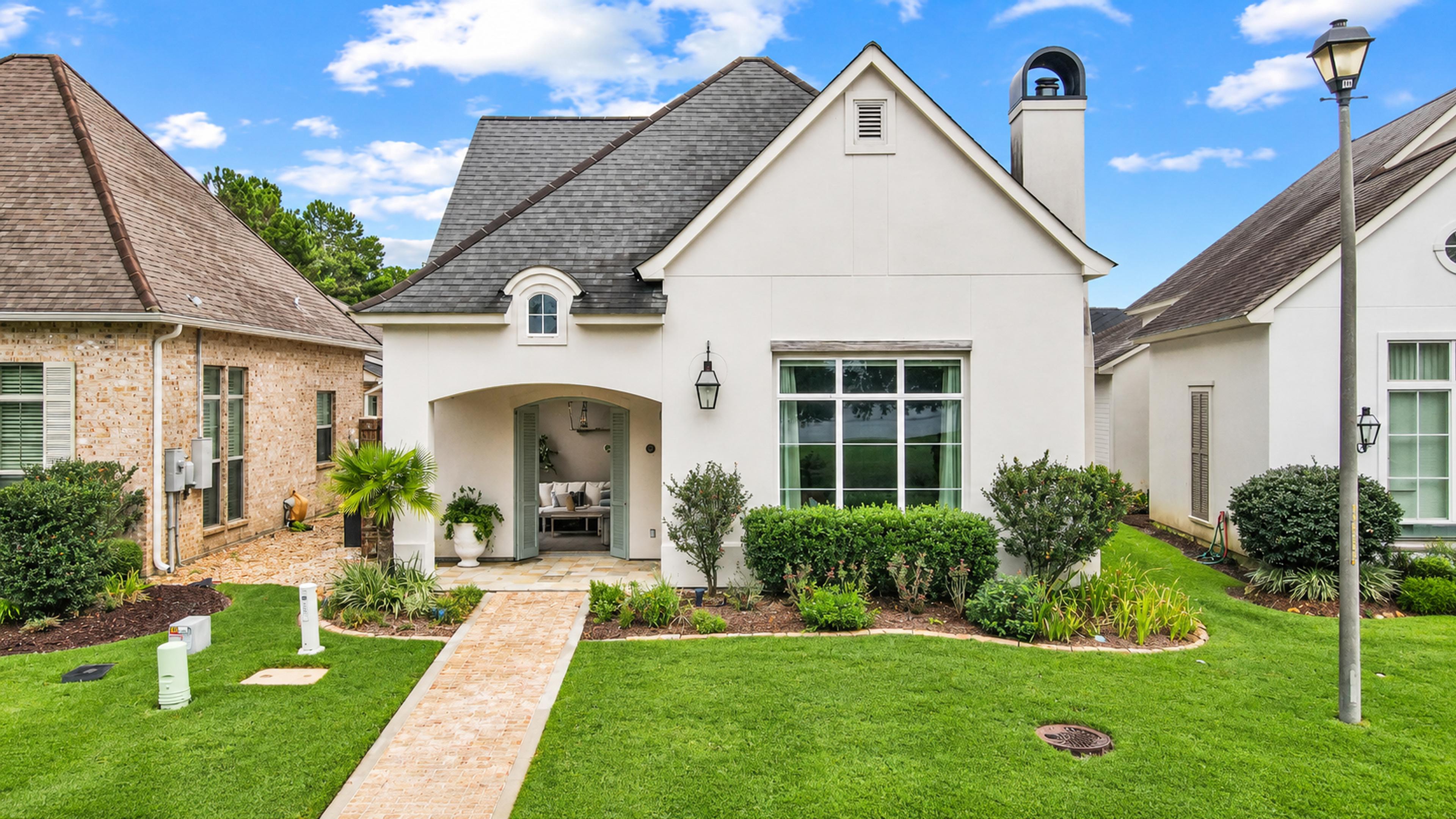 S Corniche Du Lac, Covington, LA 70433