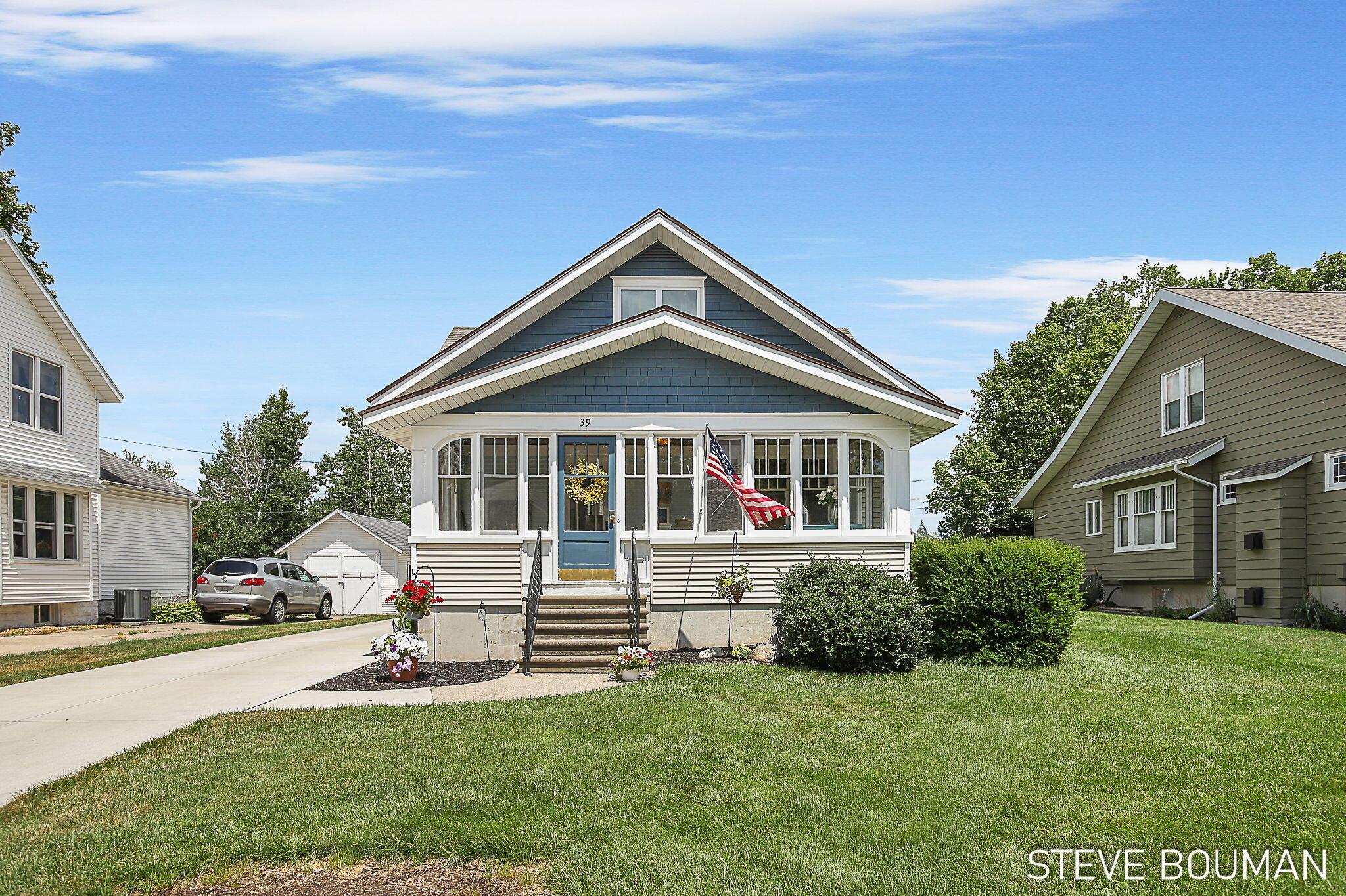 W Cherry Ave, Zeeland, MI 49464