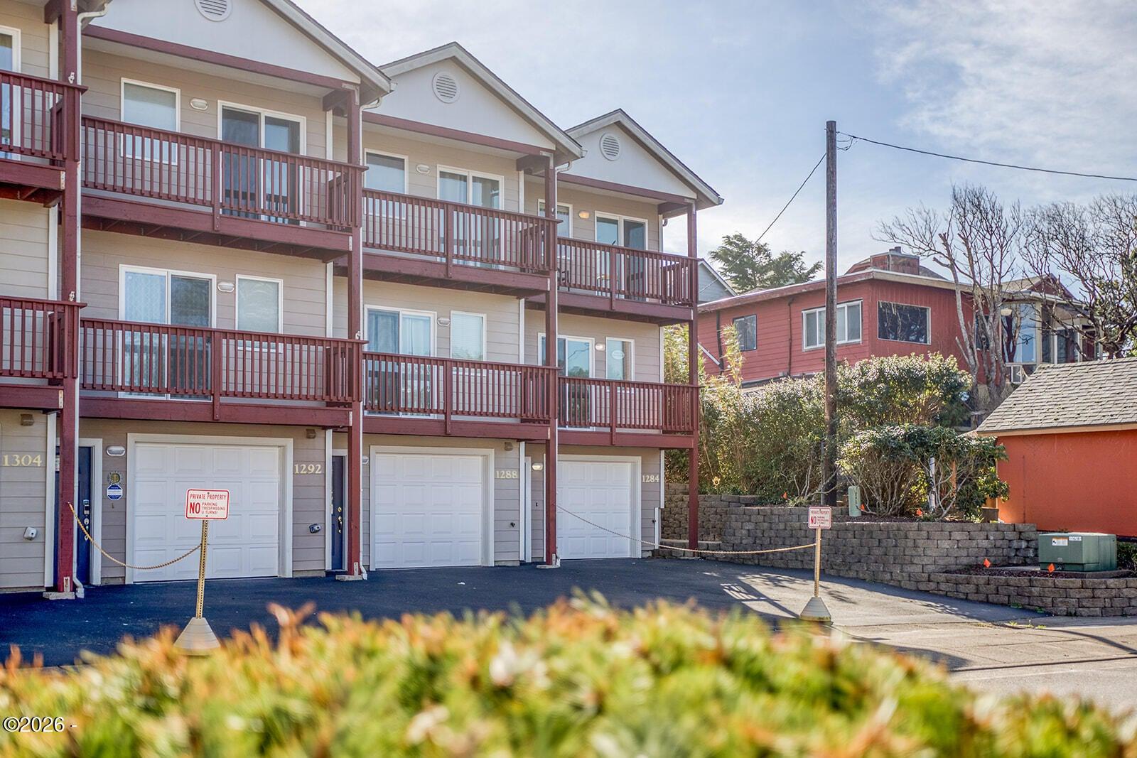 Nw 15th St, Lincoln City, OR 97367