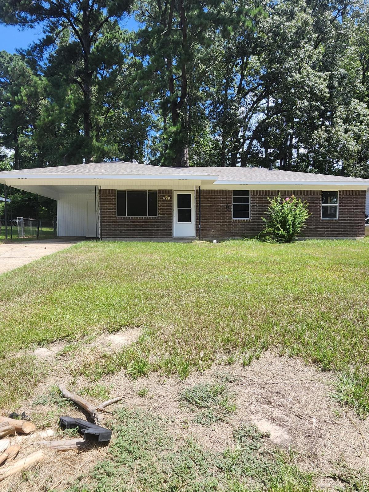 Elm St, New Llano, LA 71461