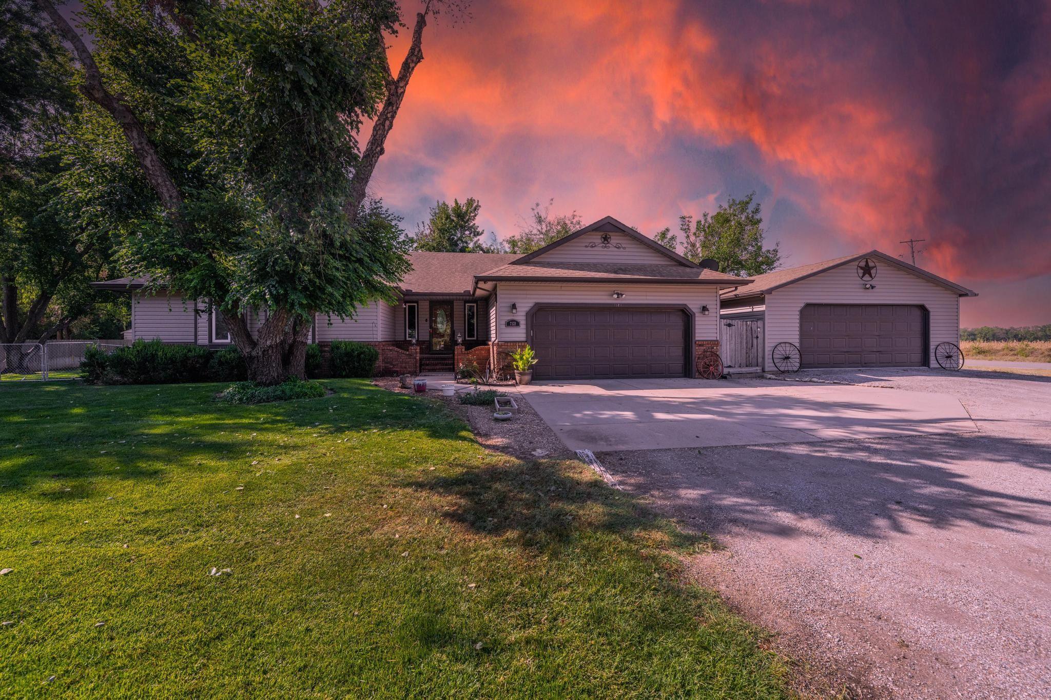W 35th St S, Wichita, KS 67215